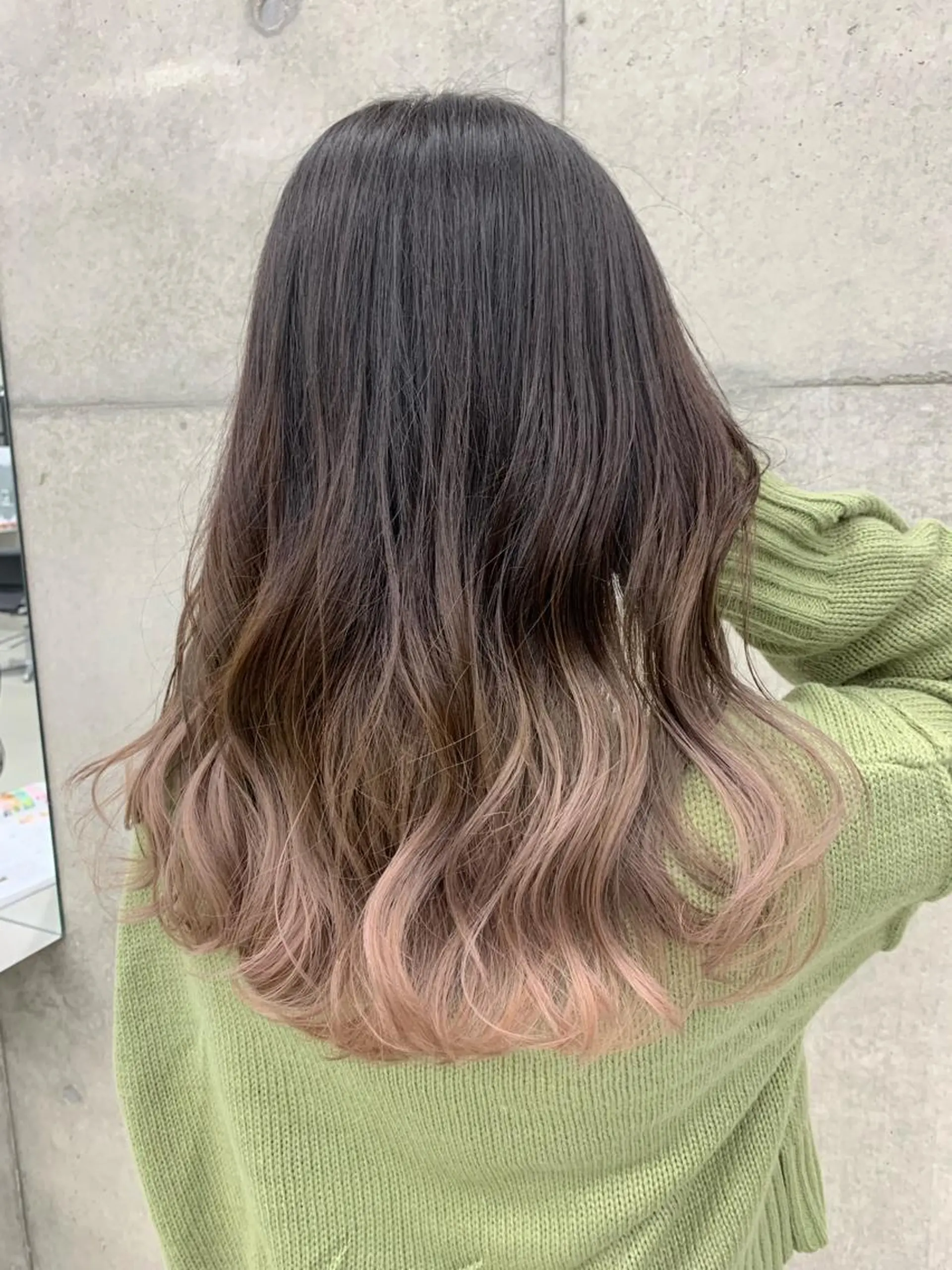 ミディアム 山田 絵里菜のヘアスタイル