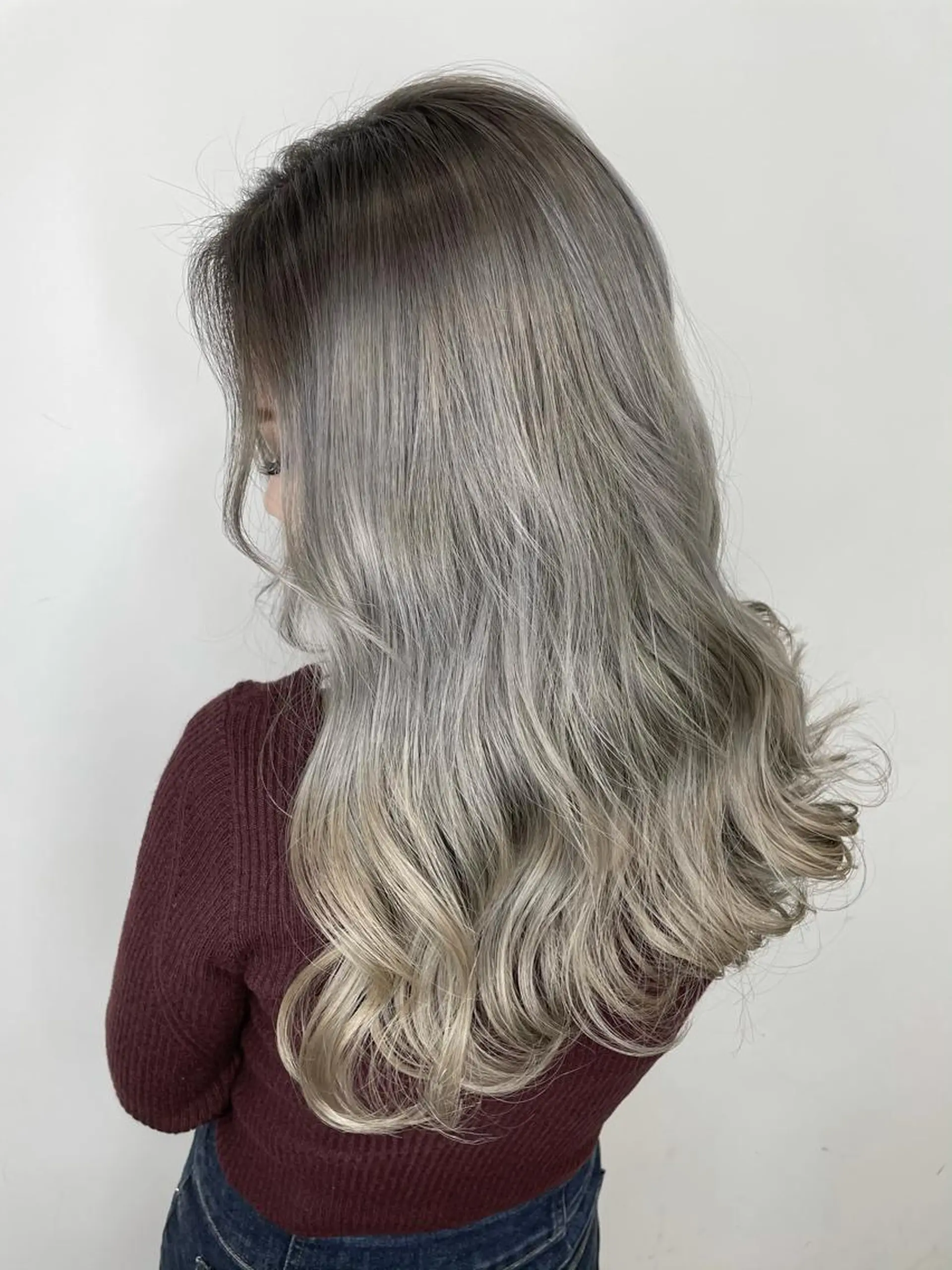 ロング 手島 カミラのヘアスタイル