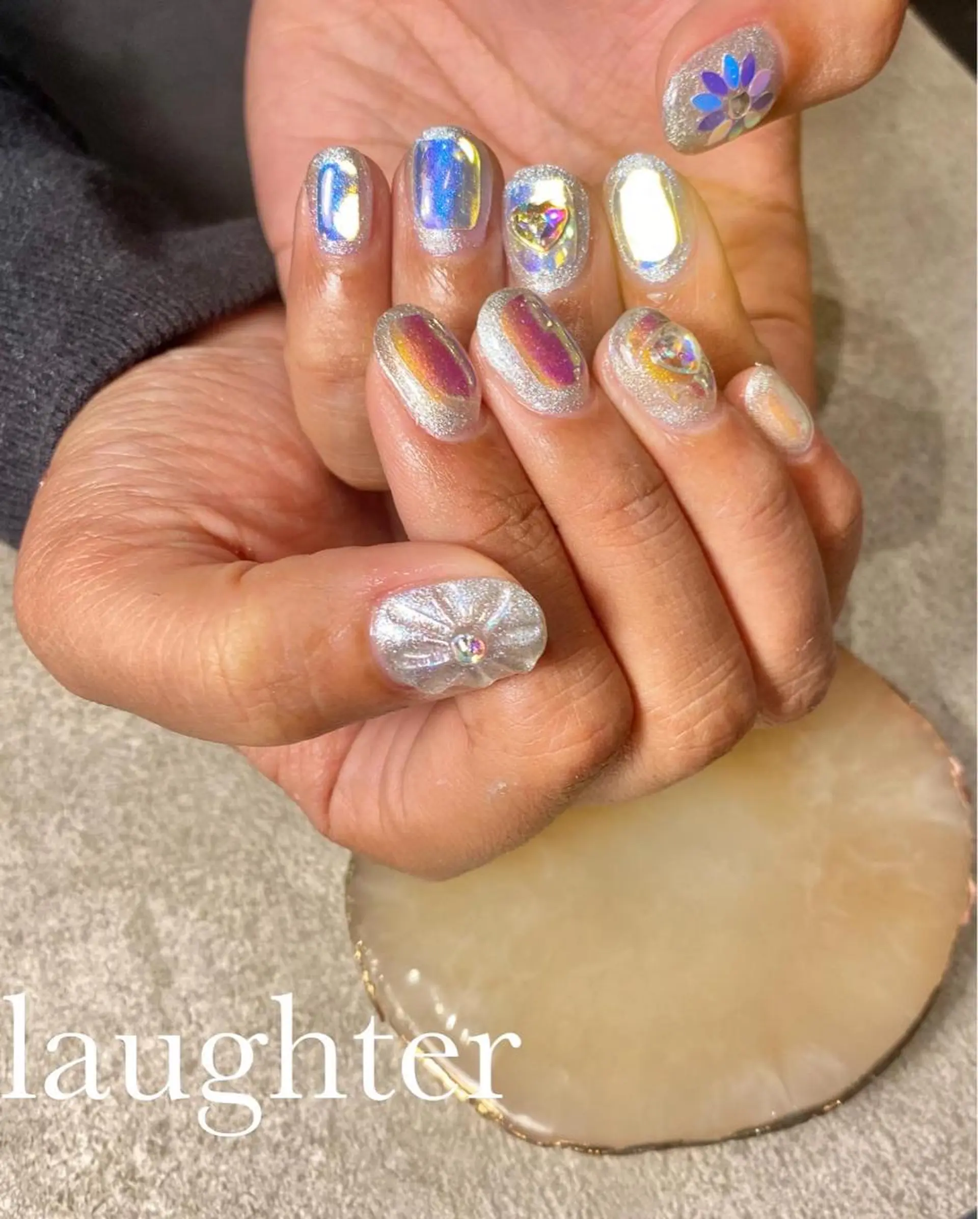 ネイル 氷ネイル・うるうるネイル キラキラネイル マグネットネイル ハンドネイル laughter nailのネイルデザイン