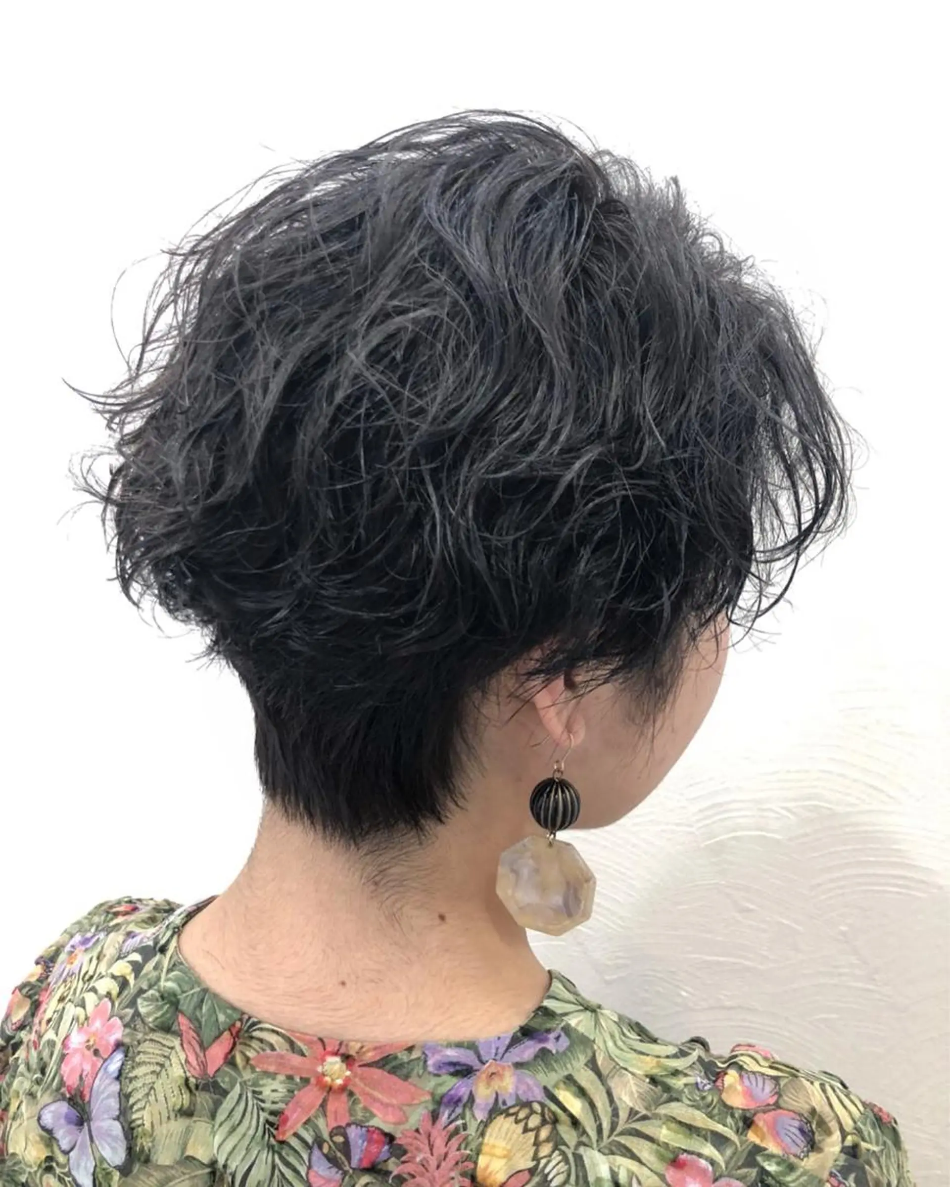ショート カラー なかの たくみのヘアスタイル