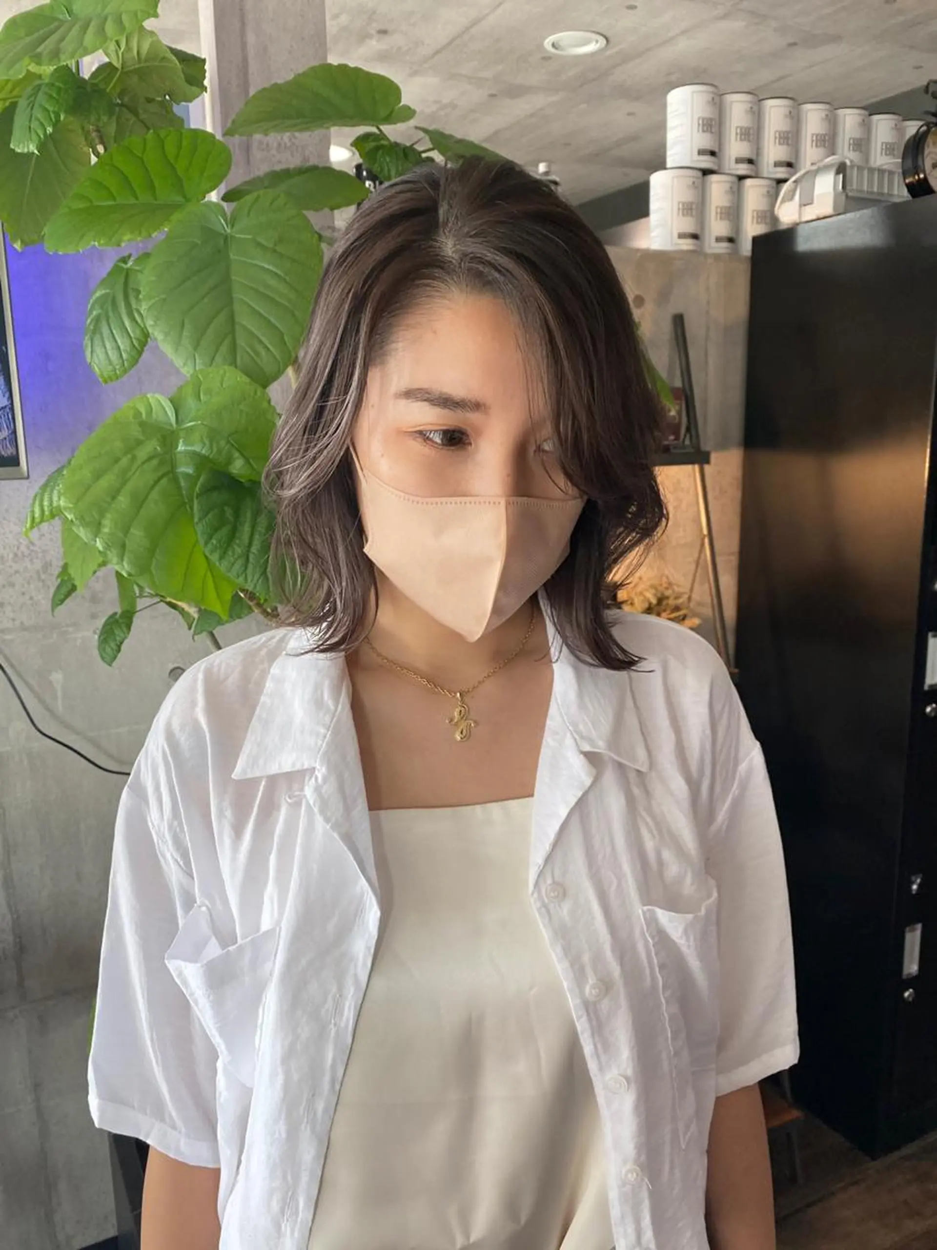 ミディアム Mika XELVEのヘアスタイル