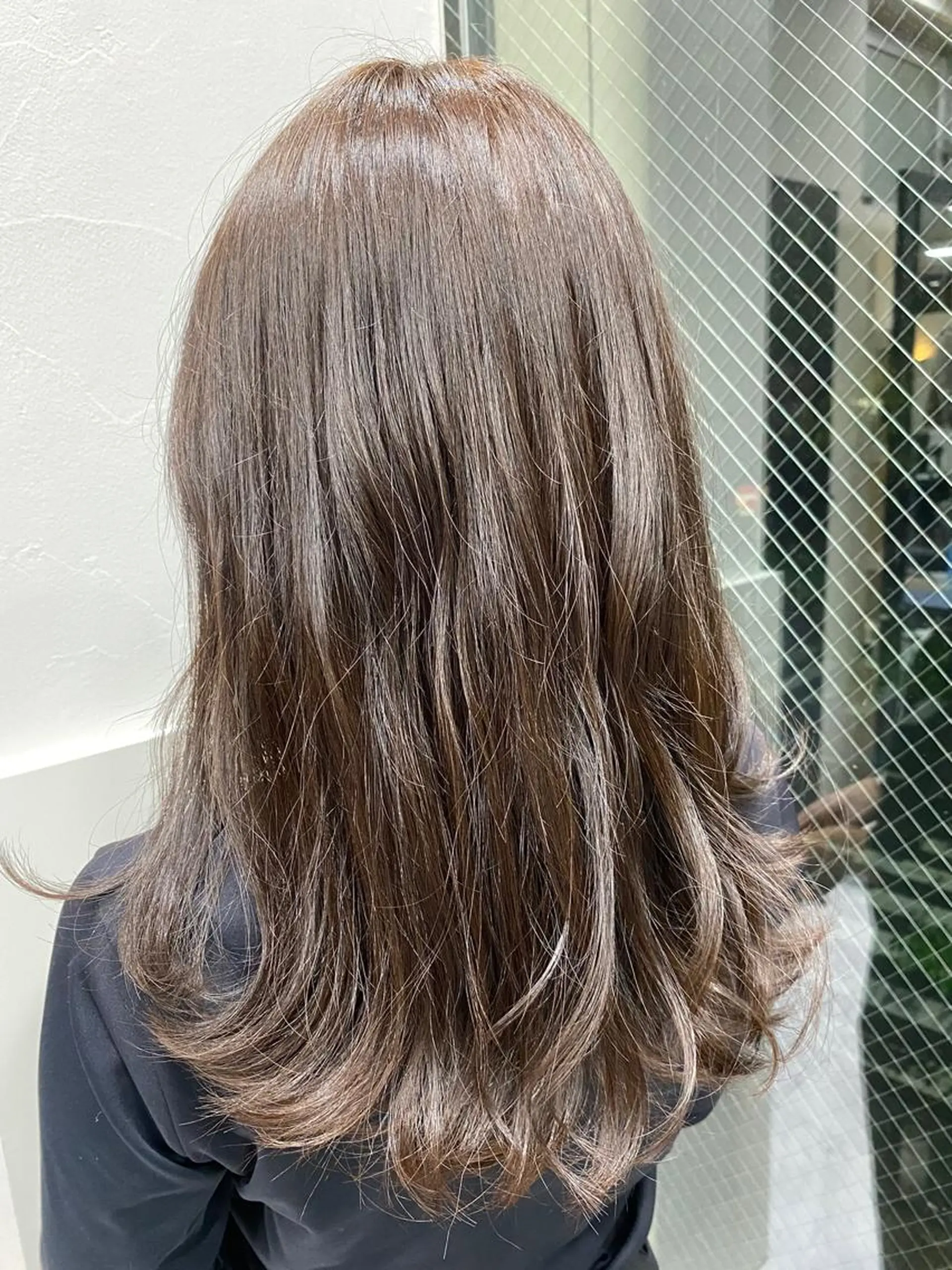 ロング カラー レイヤーカット シャギー 目黒 碧人のヘアスタイル