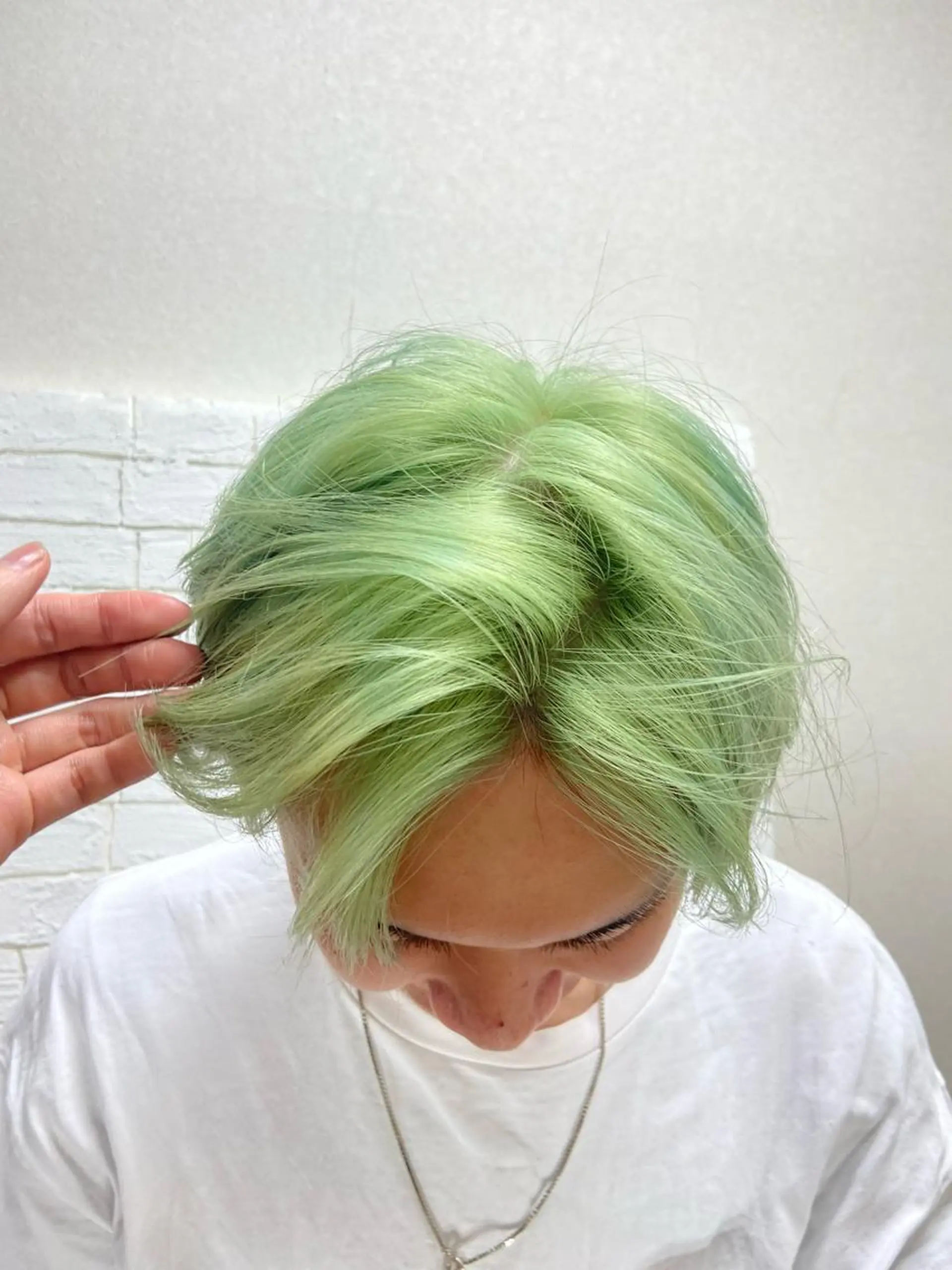 メンズ ヘアカラー トリートメント ウルフ/レイヤー/ ブリーチ/牧原歩夢のヘアスタイル