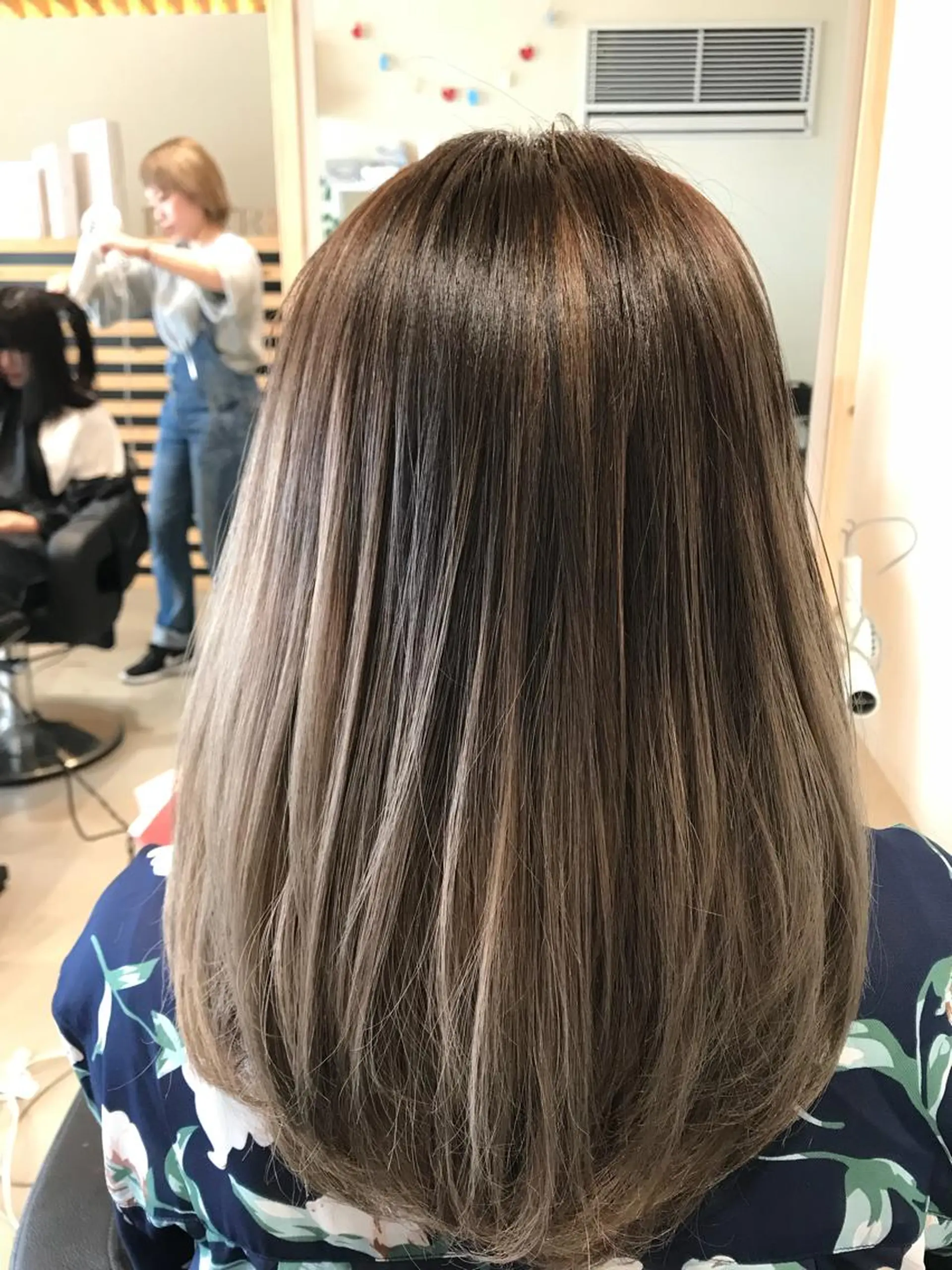 ロング カラー 関口 友行のヘアスタイル