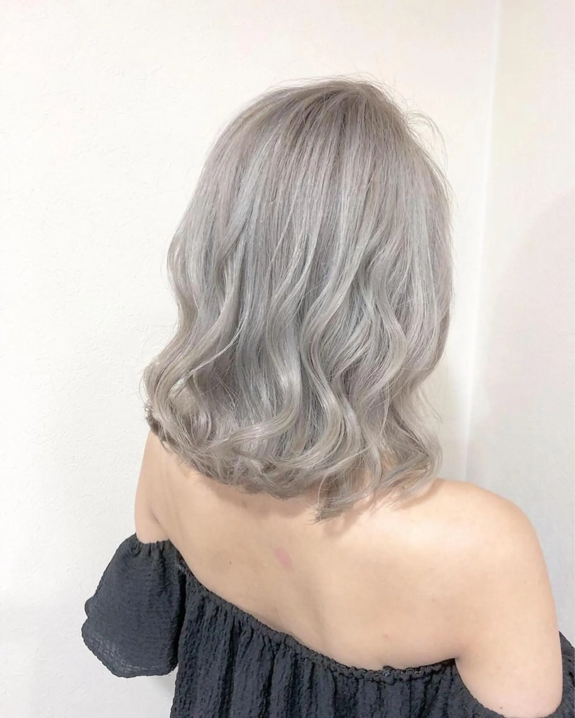 ミディアム ヤマグチ ヒカルのヘアスタイル