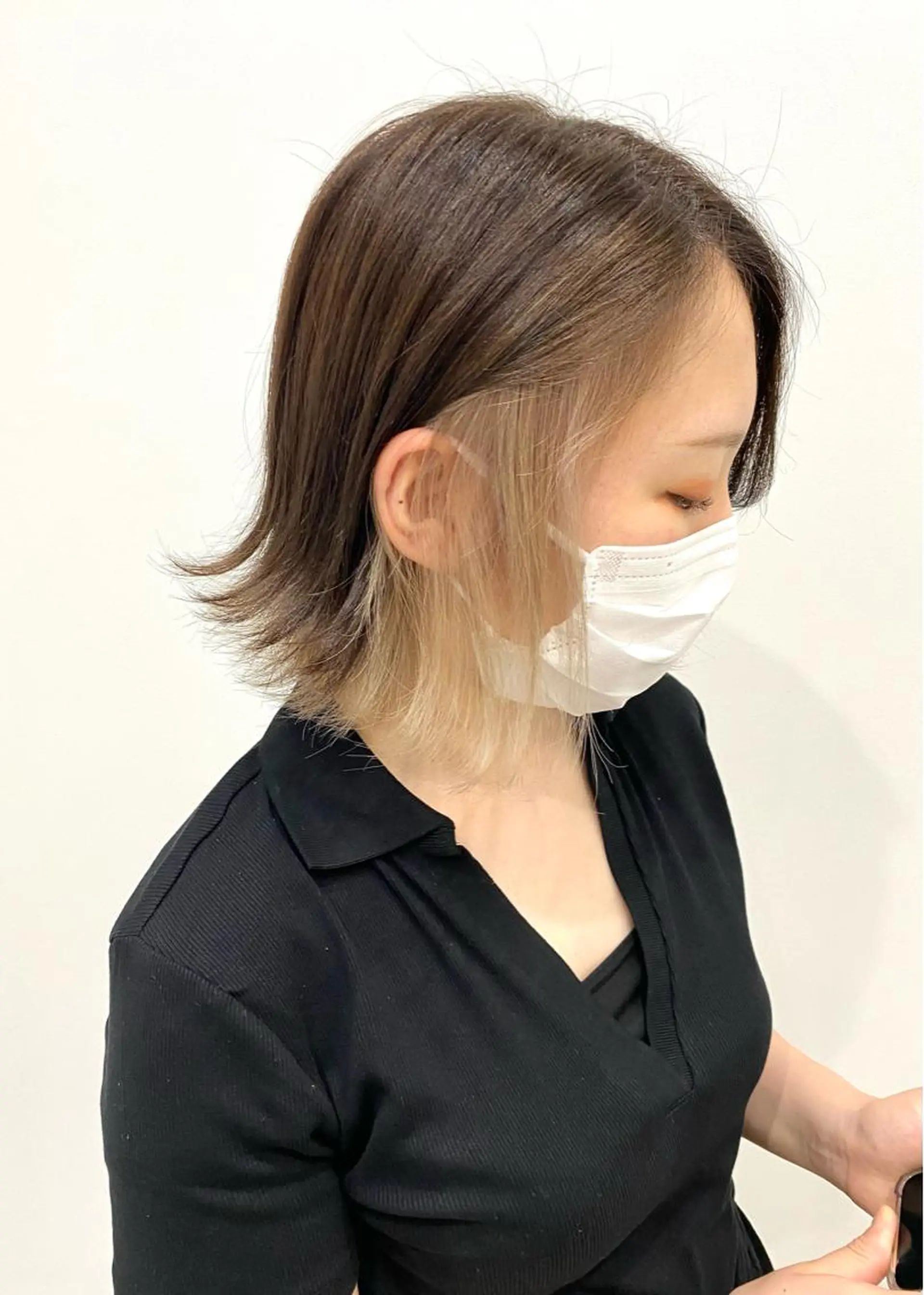 ショート カラー ベージュカラー インナーカラー ミルクティーベージュ 黒須 蓮太のヘアスタイル