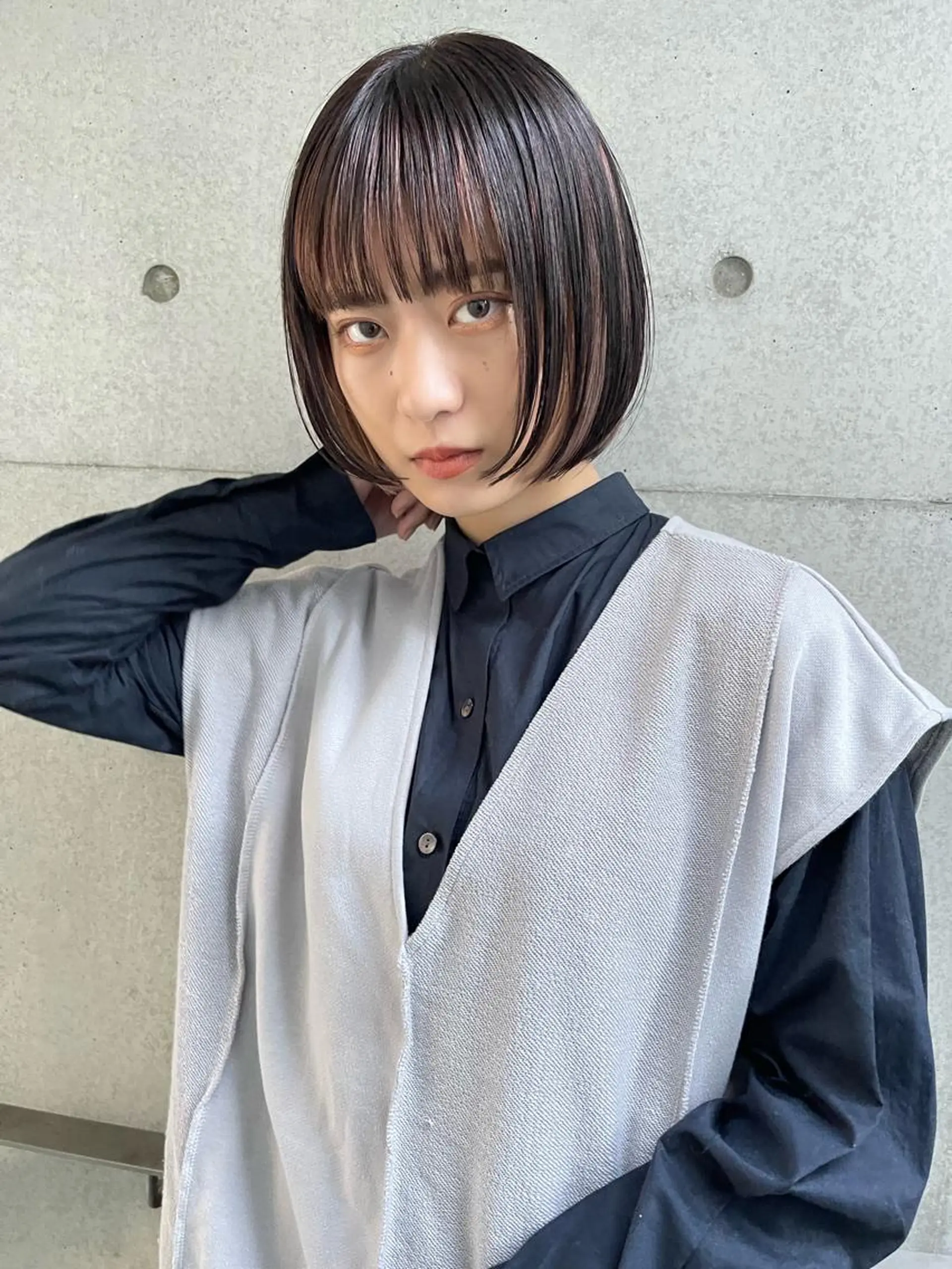 ショート 顔まわりレイヤー デザインカットのヘアスタイル
