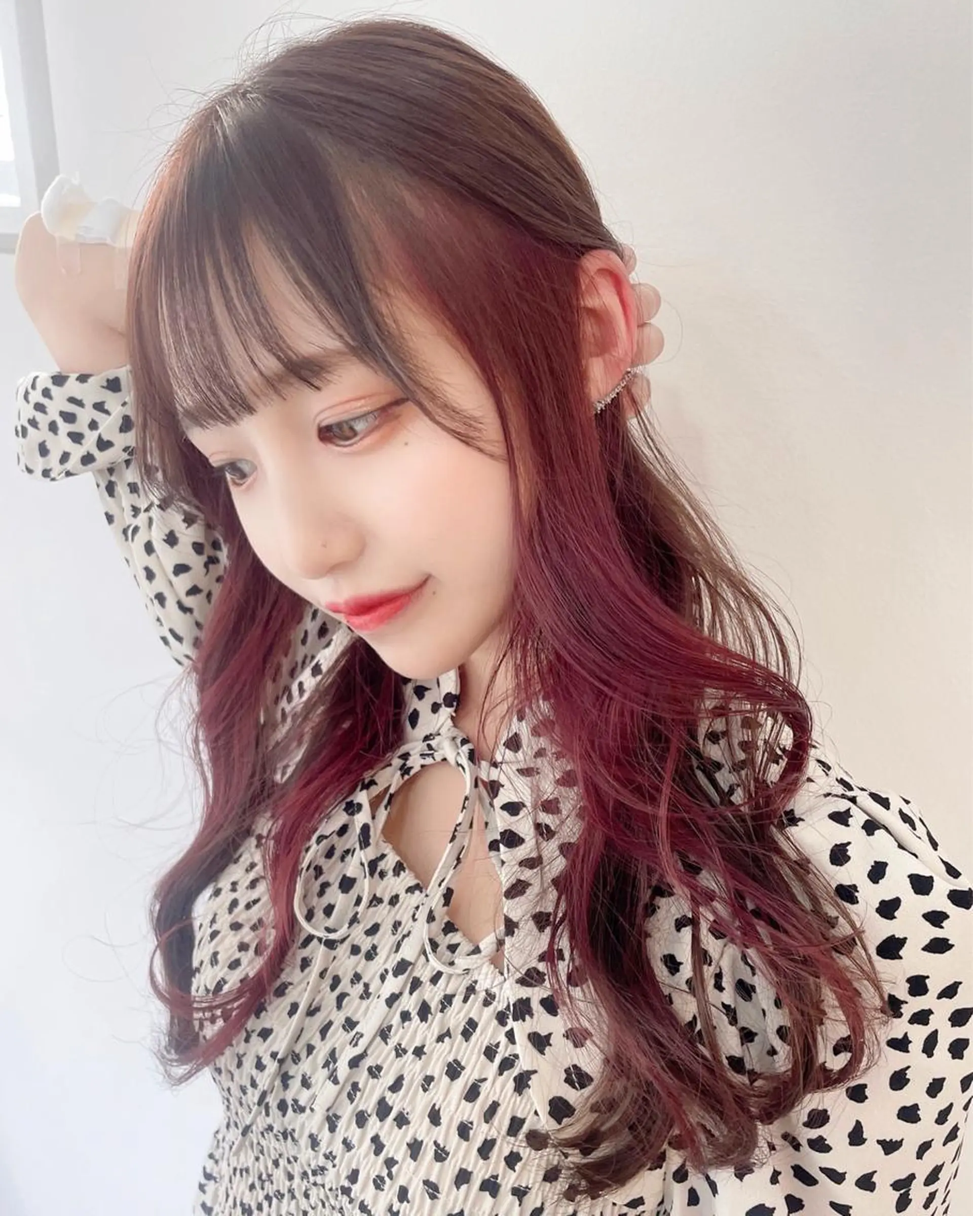 ロング カラー イヤリングカラー インナーカラー ヘアカラー トリートメント 前髪&顔周りカット/ 韓国レイヤー/シバタのヘアスタイル