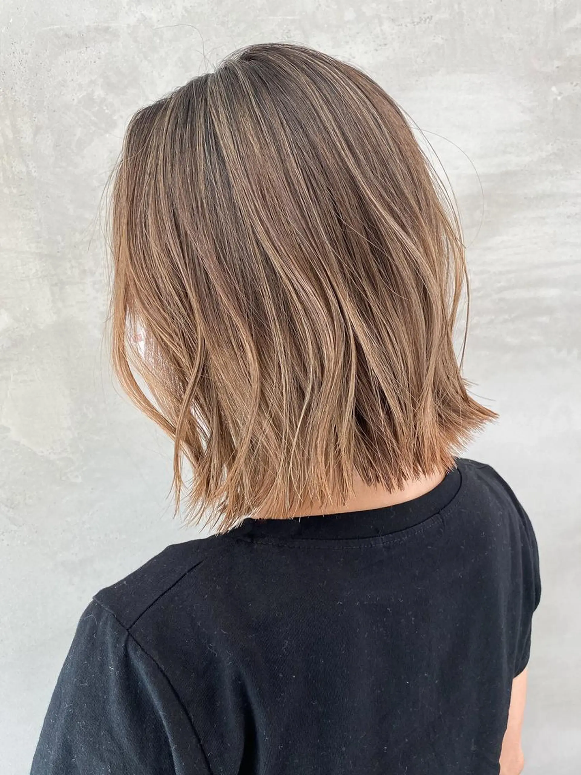 ショート カラー グレージュ ハイライトカラー ハイライト カット ヘアカラー トリートメント 🫧透明感カラー🫧 OIKAWAのヘアスタイル