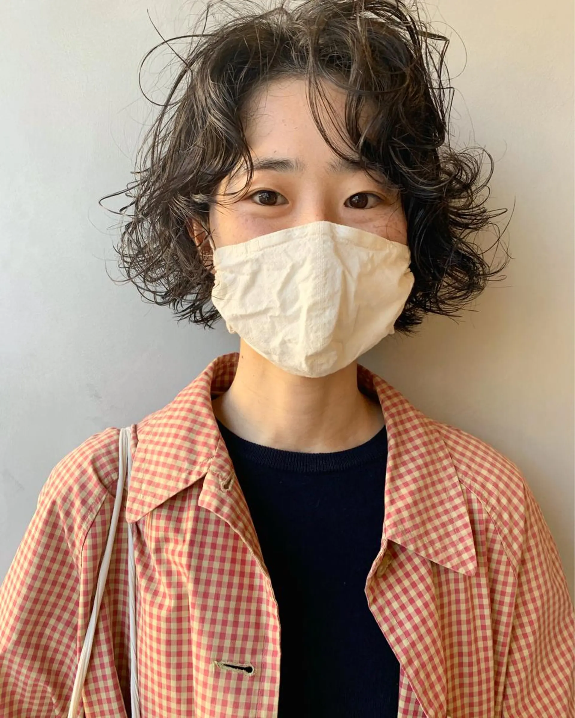 ショート パーマ 切りっぱなしボブ ショートボブ ハンサムショート ベリーショート ボブ Spiel KOMOのヘアスタイル