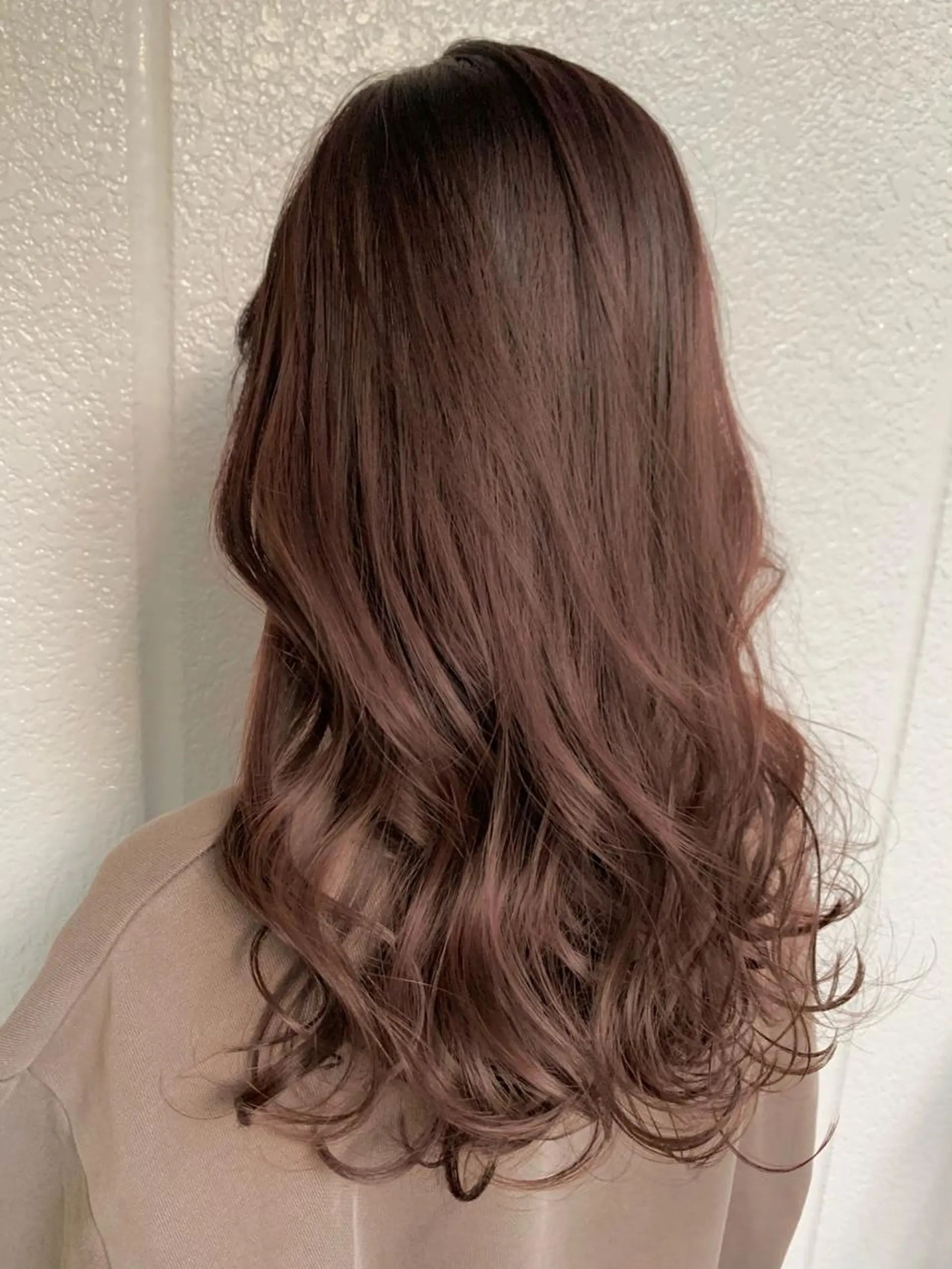 ロング カラー ベージュカラー イルミナカラー ピンクカラー ピンクベージュ 💎赤み消しカラー 特化型デザイナー💎のヘアスタイル