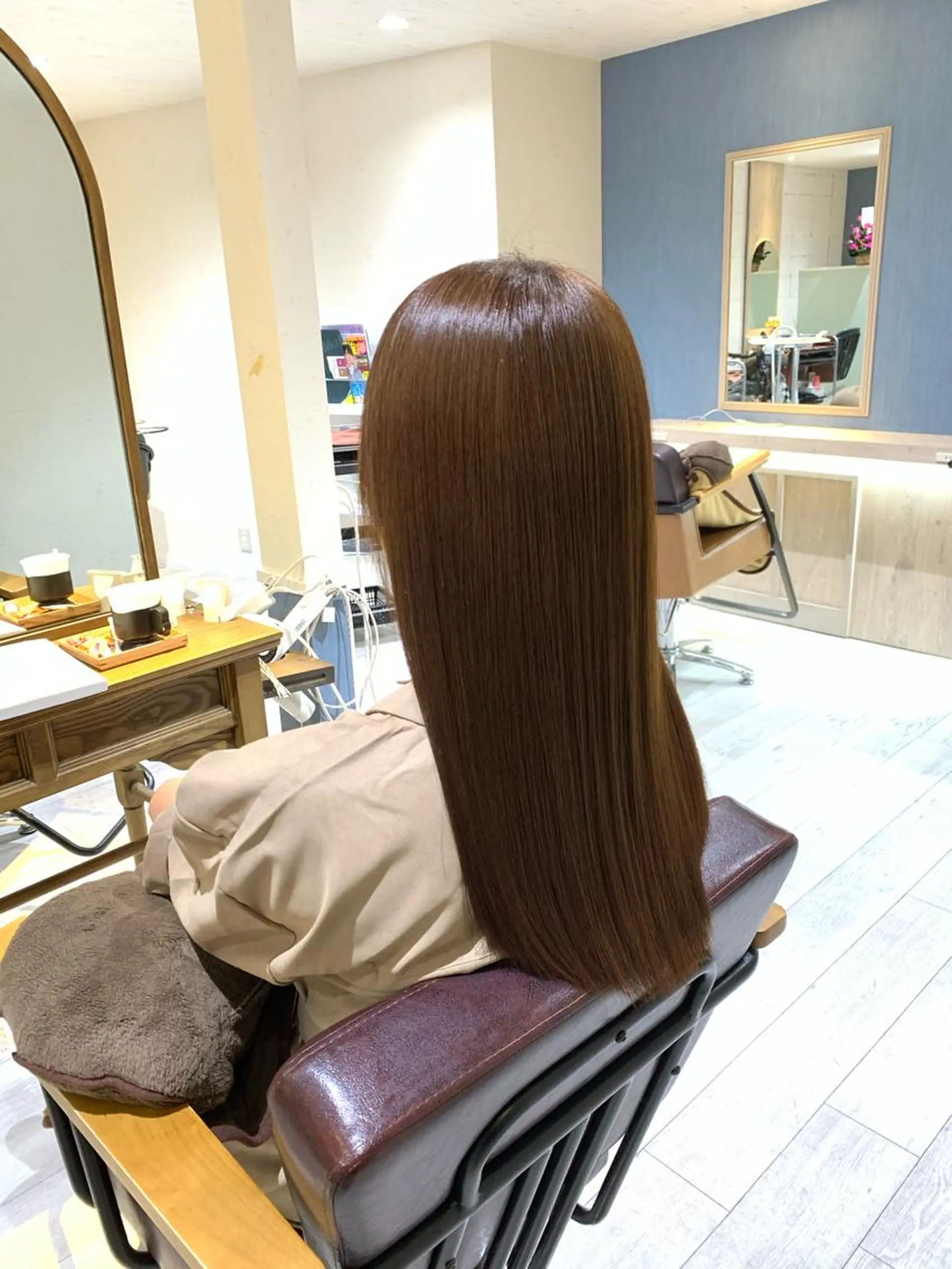 ロング カラー パーマ 小島嵩人 縮毛矯正 髪質改善のヘアスタイル