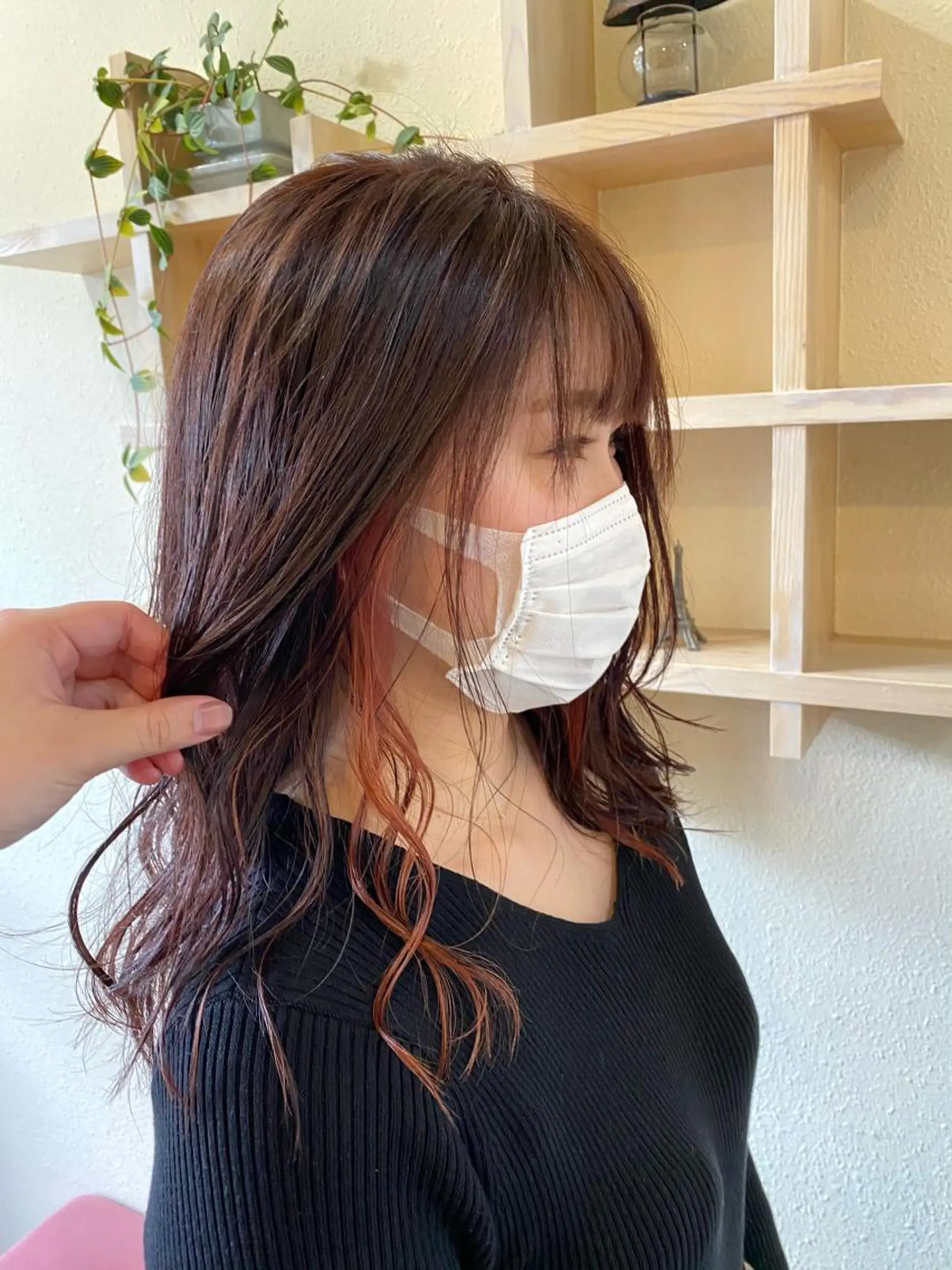 ロング カラー イヤリングカラー 中川 茜里のヘアスタイル