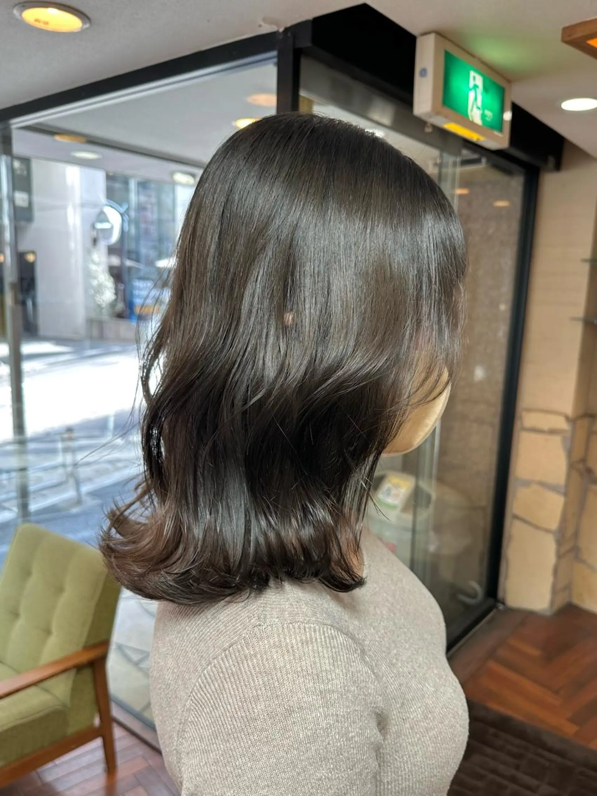 ミディアム パーマ くびれヘア 矢野 晃平のヘアスタイル