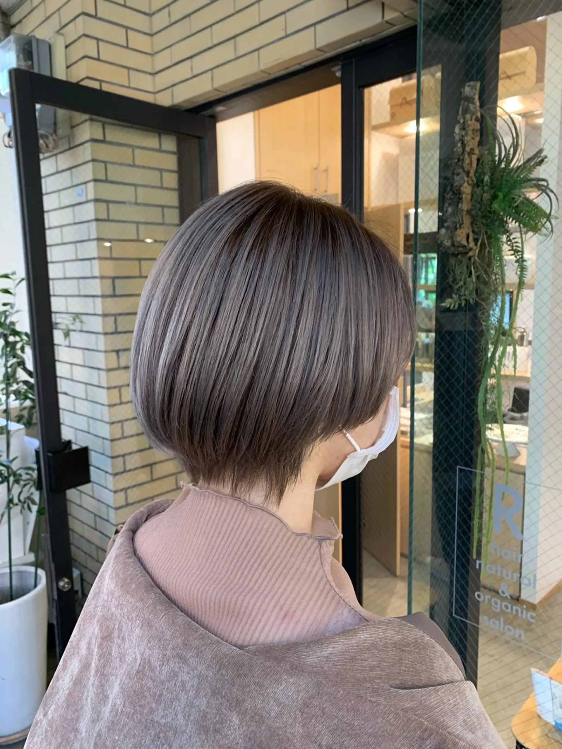 ショート カラー グレージュ ヘアカラー トリートメント 城　健太郎 💎ハイトーンのヘアスタイル