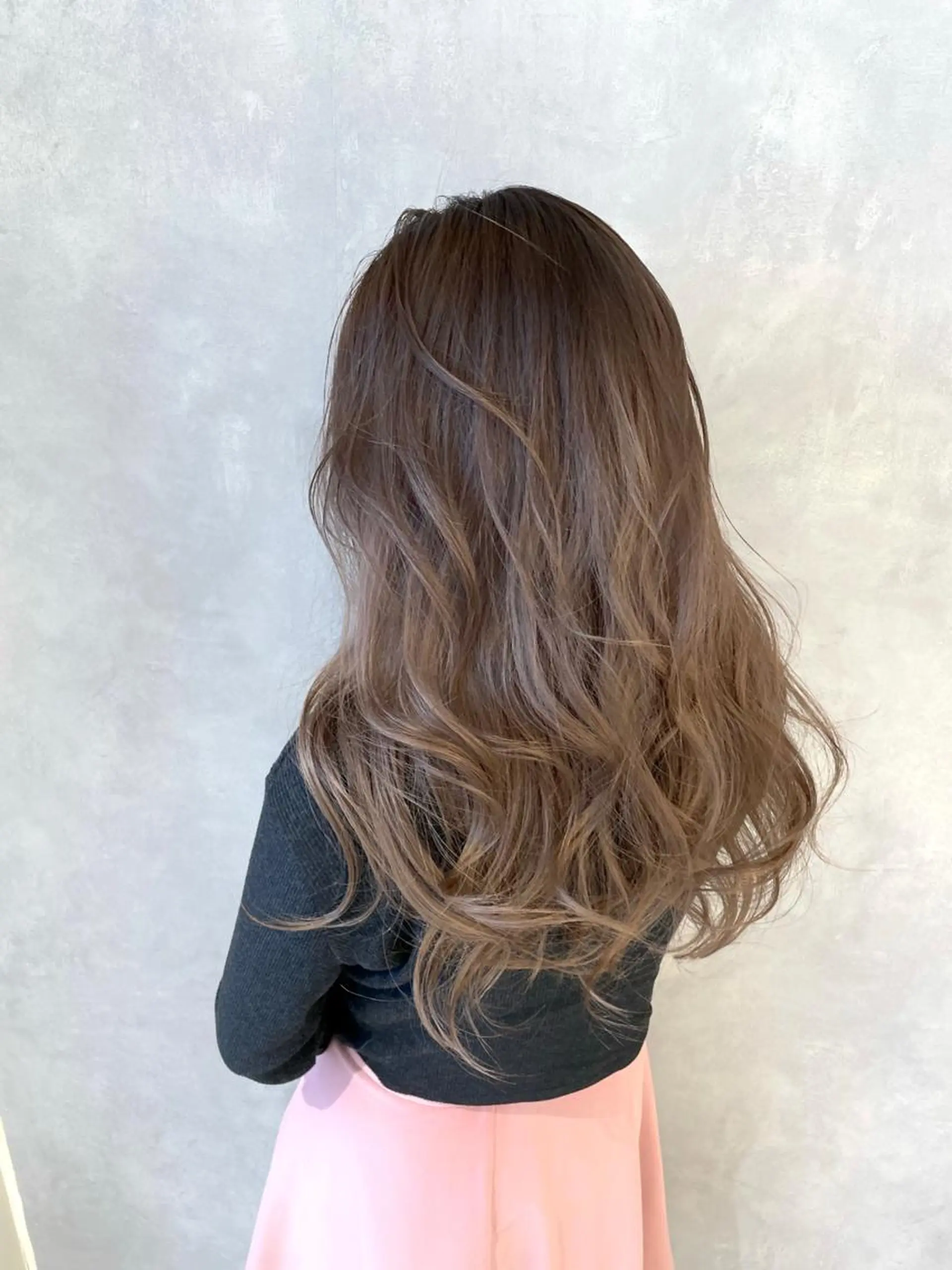 ロング カラー バレイヤージュ レイヤーカット 美髪カラー✨本間 貴広のヘアスタイル