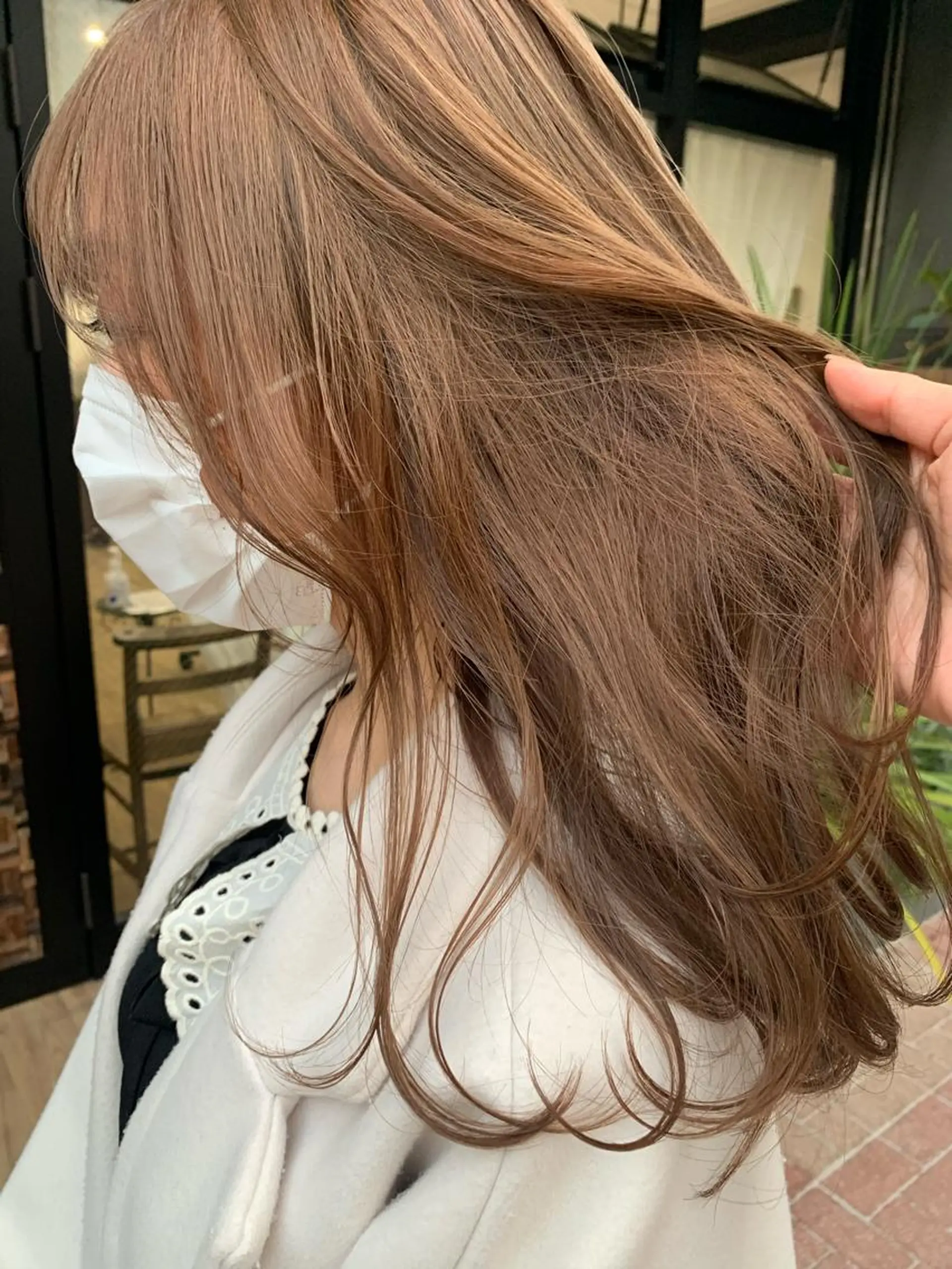 セミロング カラー ブリーチ ヘアカラー トリートメント salowin梅田所属・レイヤー/顔周り /AKARIのヘアスタイル