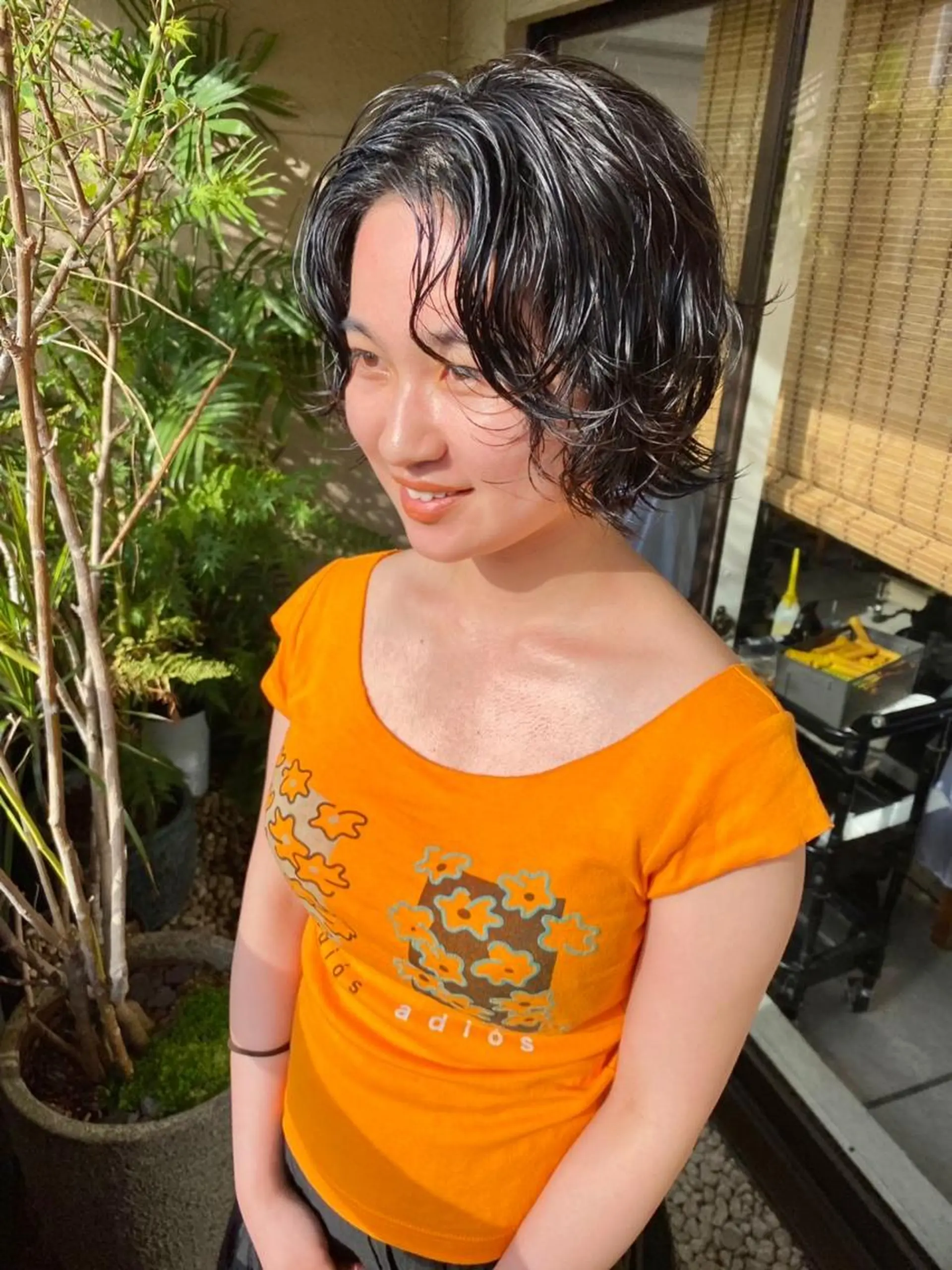 ミディアム パーマ カラー ショートボブ ミディアムパーマ アディクシーカラー ブリーチ ケアブリーチ カット ヘアカラー トリートメント CEINE OURのヘアスタイル