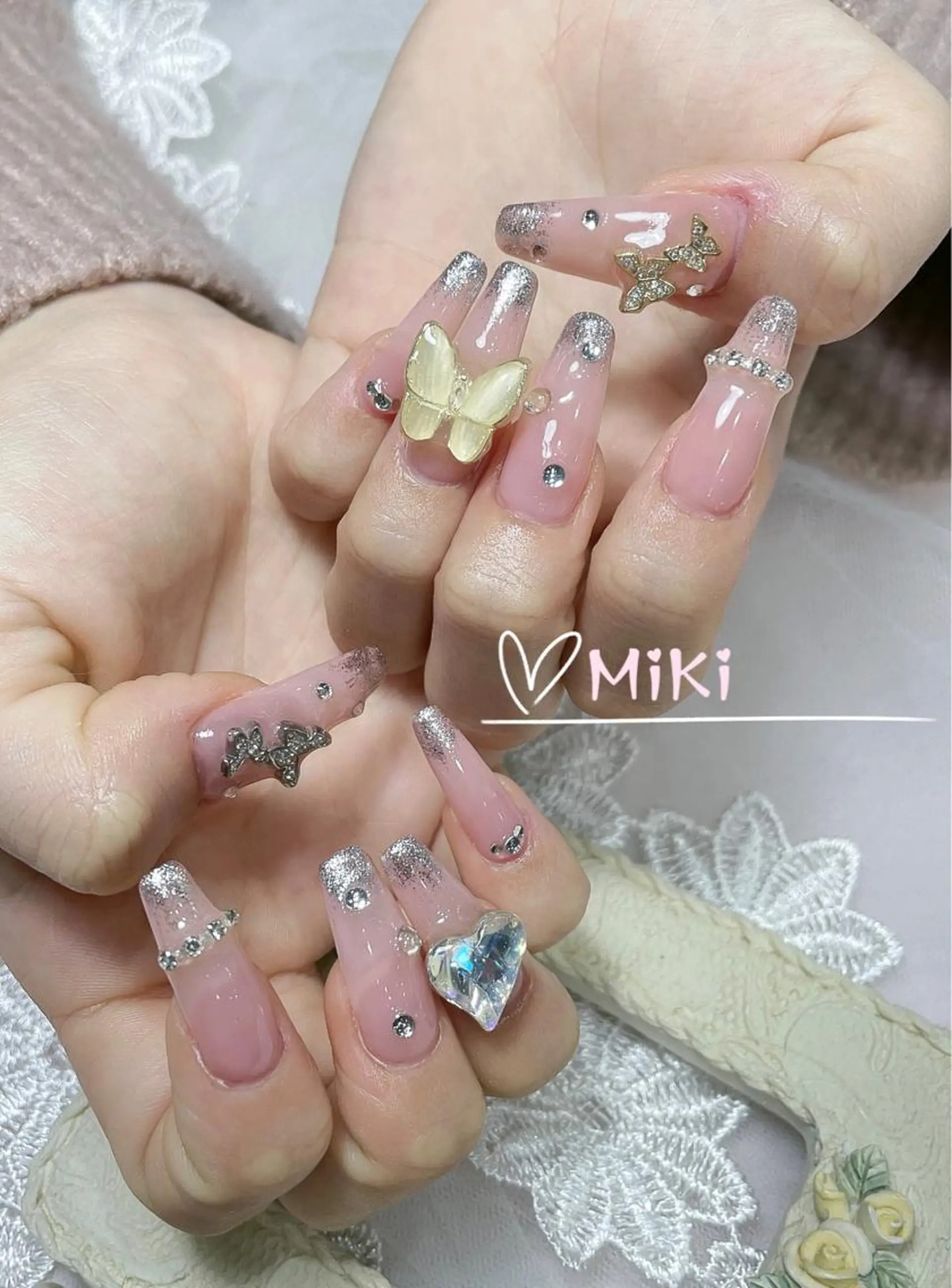 ネイル 🦋 MiKi 🦋 ネイルサロンのネイルデザイン