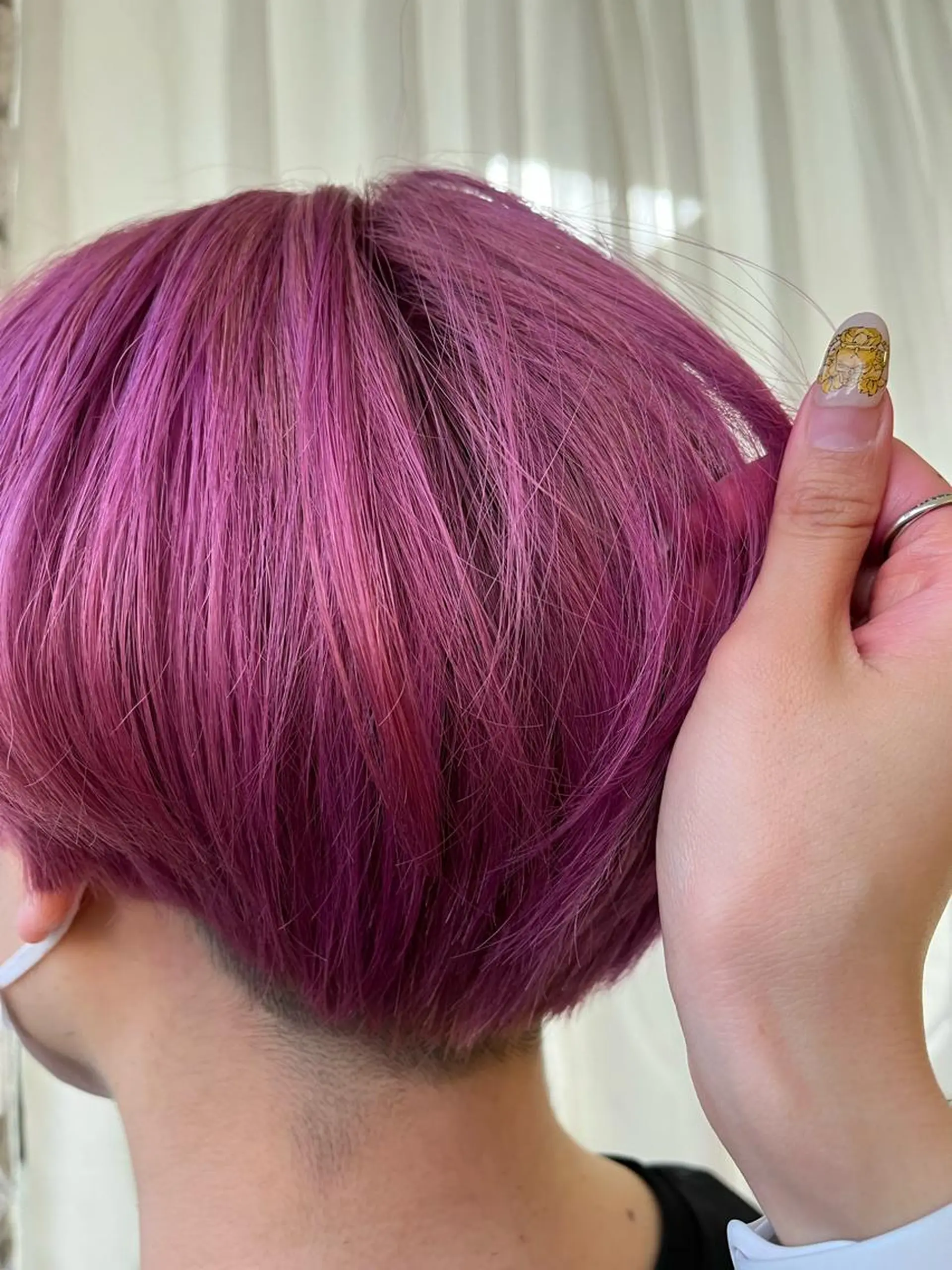 ショート ヘアカラー トリートメント u n aのヘアスタイル