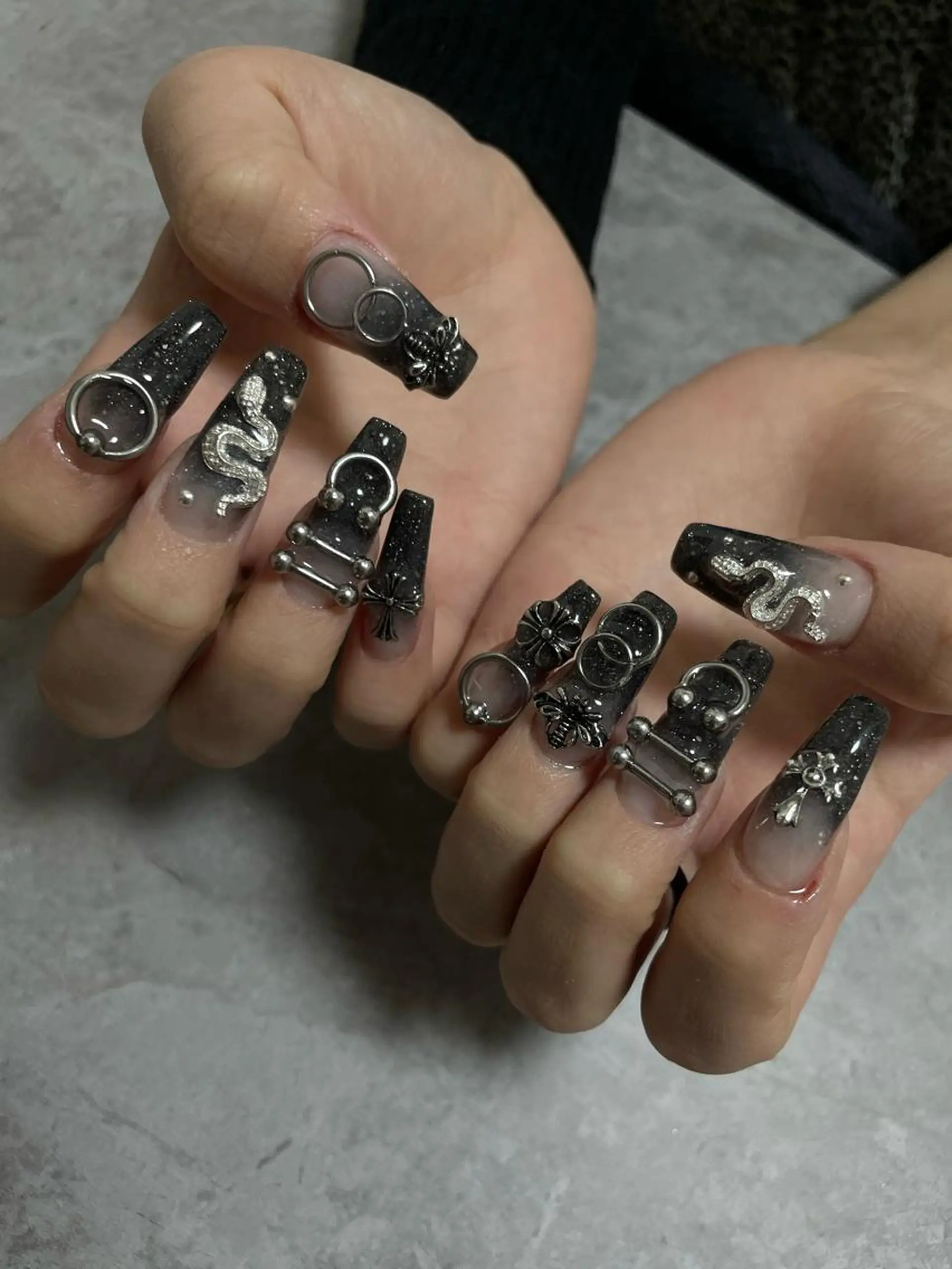 ロング ネイル グラデーション スカルプネイル YUNA FUKUDAのネイルデザイン