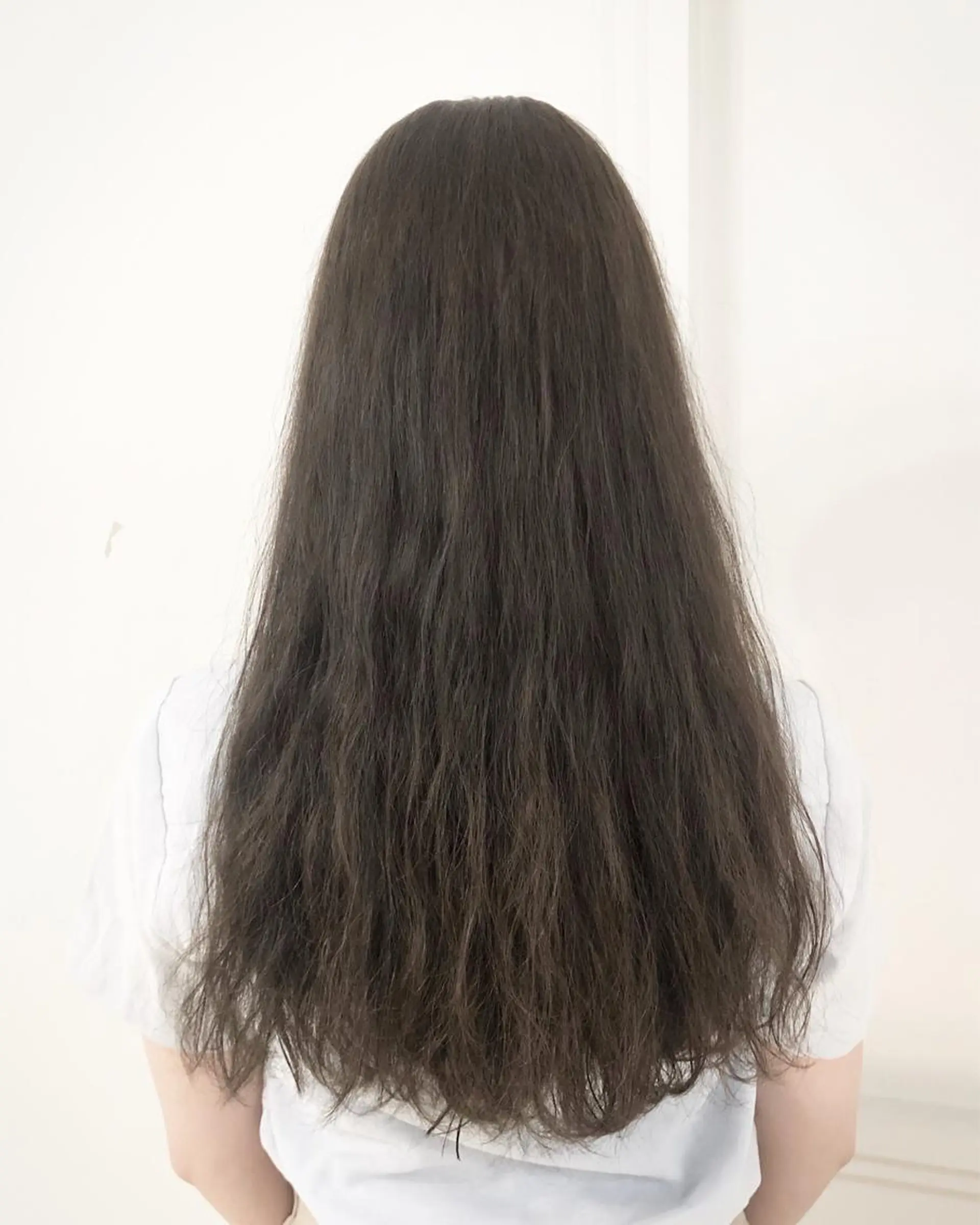 ロング アッシュ カット ヘアカラー トリートメント 【髪質改善】Cyan 中村ちゅんみのヘアスタイル