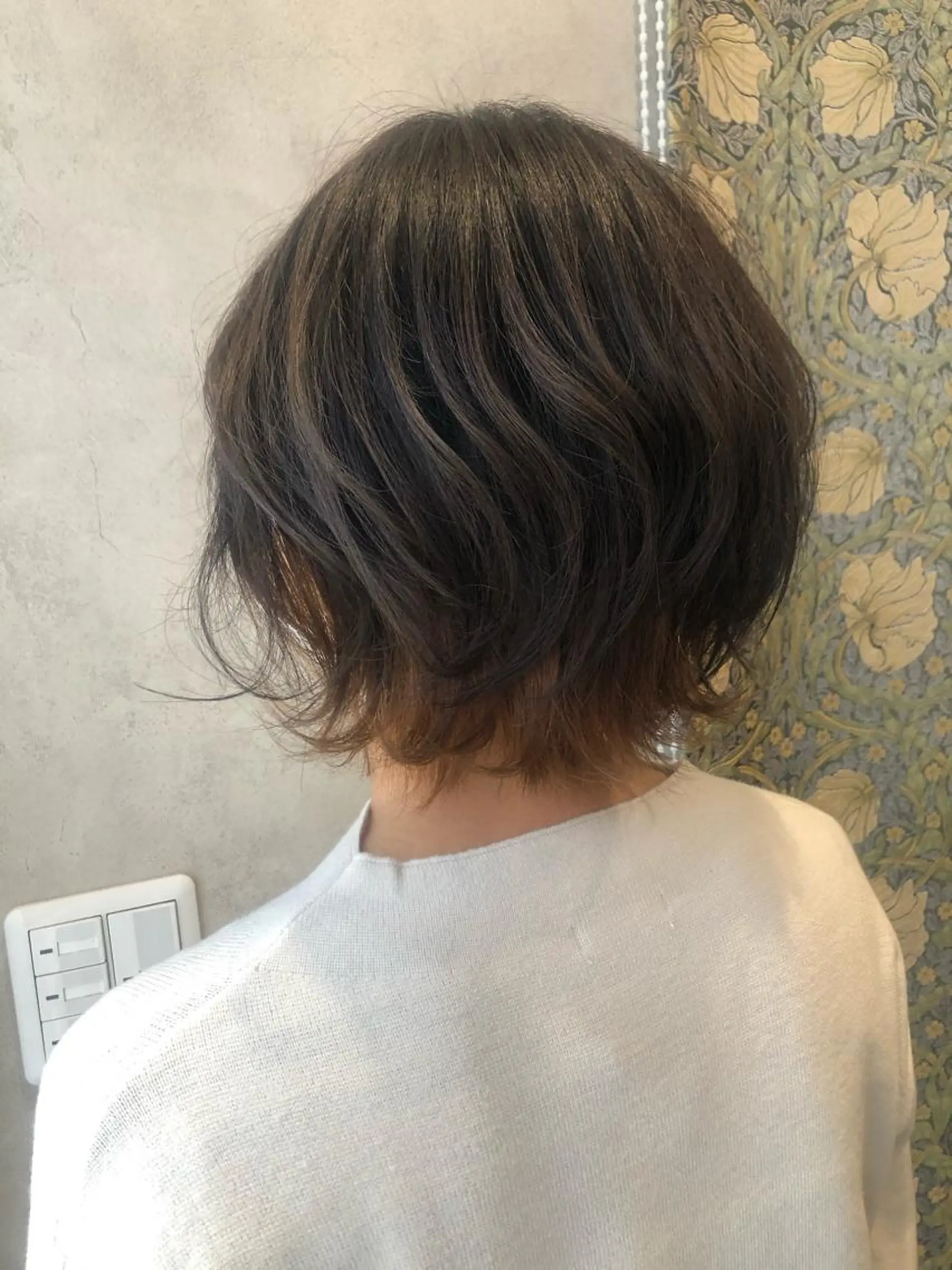 ショート カラー ベージュカラー ブリーチ ハイライトカラー インナーカラー ハイライト 野咲き 美容室のマツエク・マツパデザイン