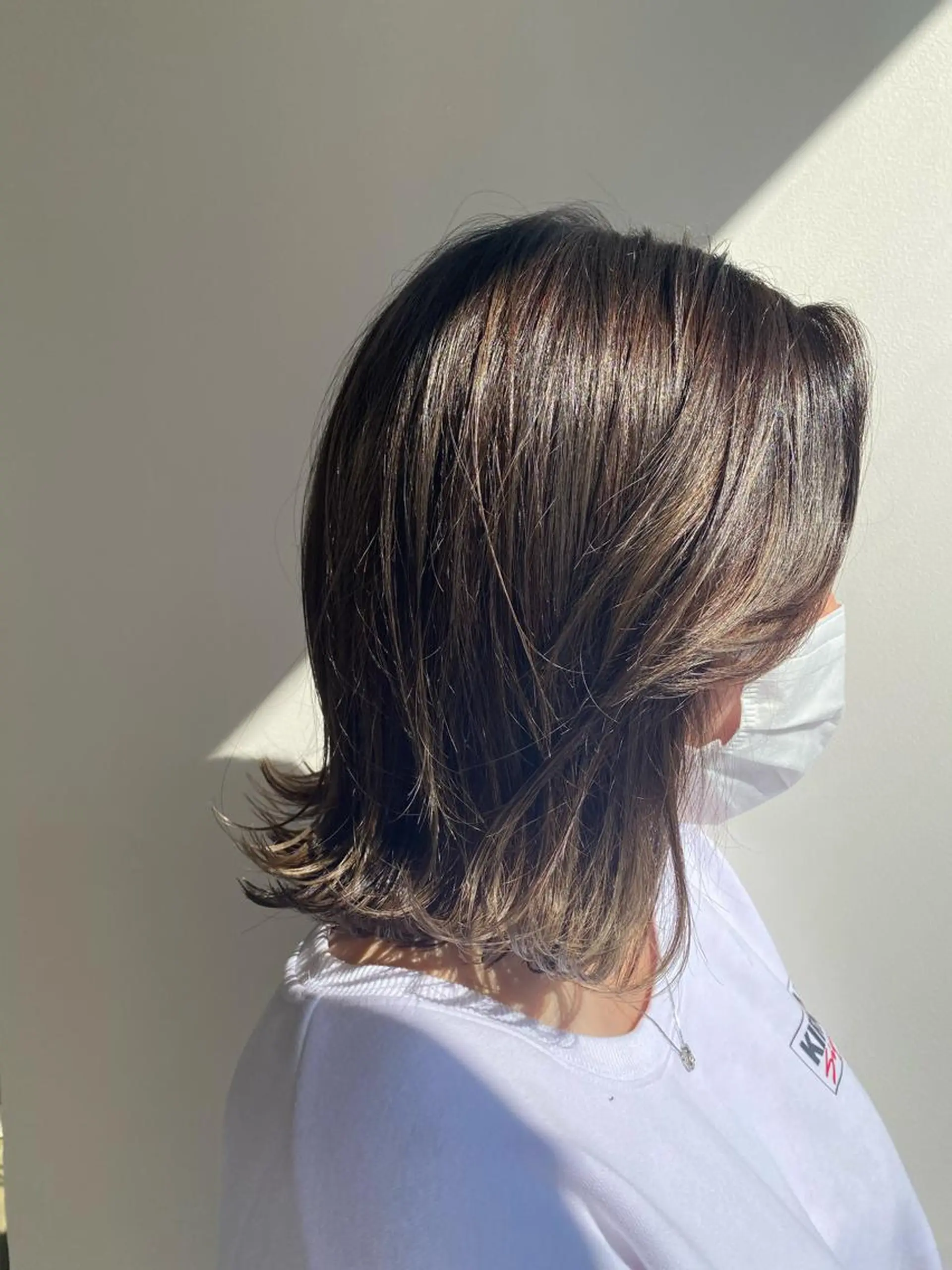 セミロング 顔まわりレイヤー レイヤーカット I nagiのヘアスタイル