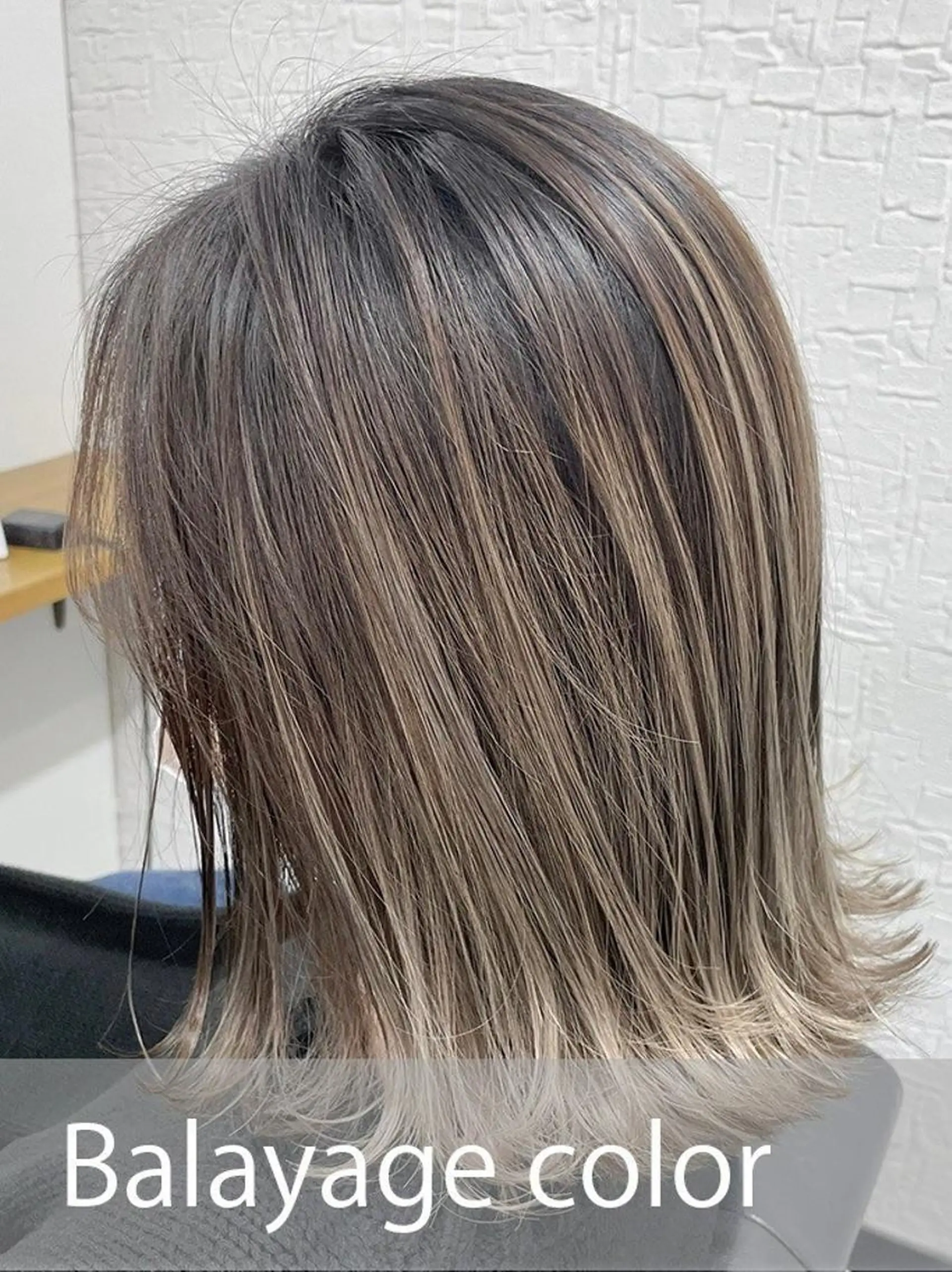 ミディアム カラー PEQSS HAIRのヘアスタイル