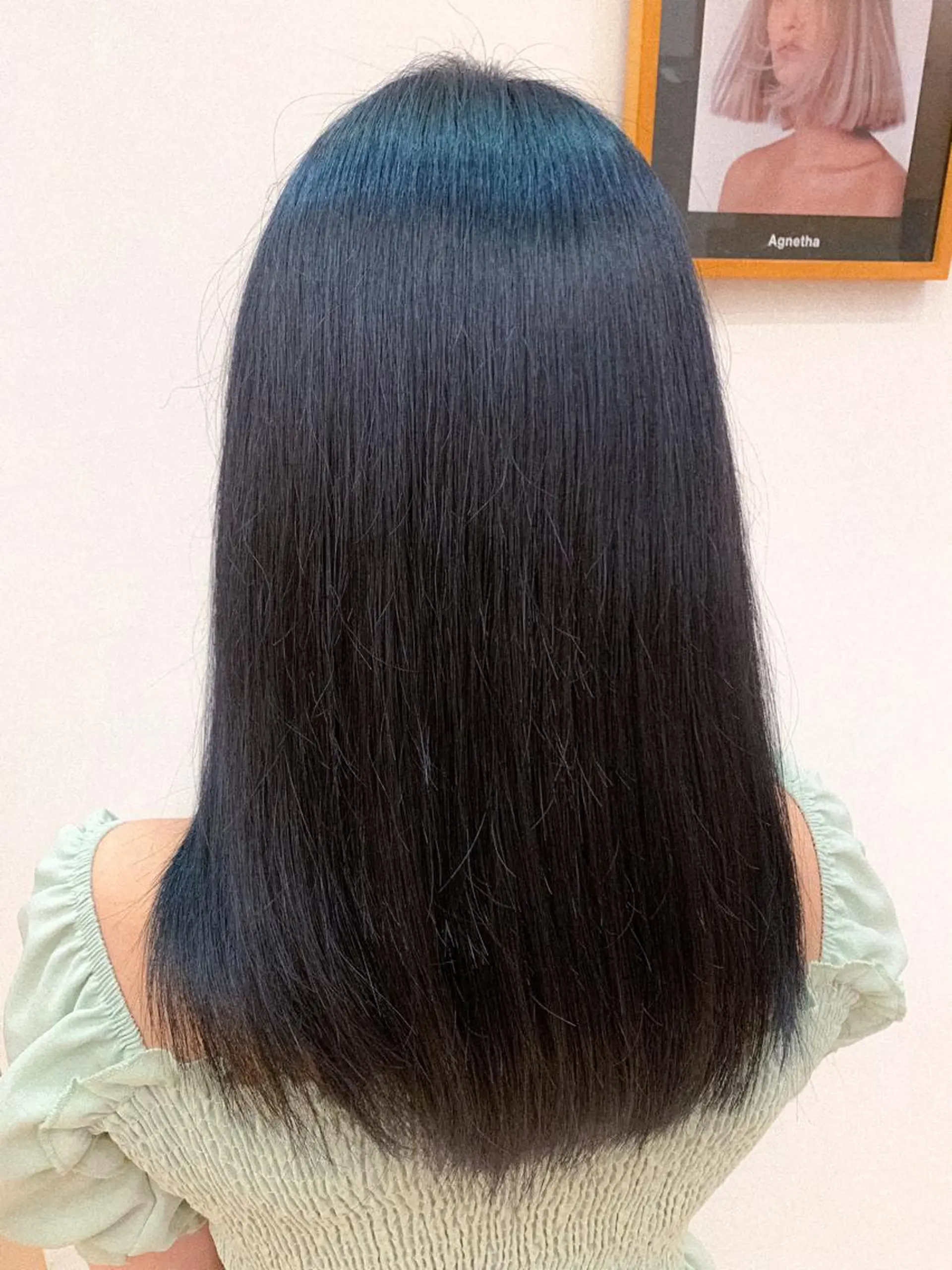 ミディアム カラー 黒髪 ブルーカラー ブルーブラック Kaori / P’s 渋谷のヘアスタイル