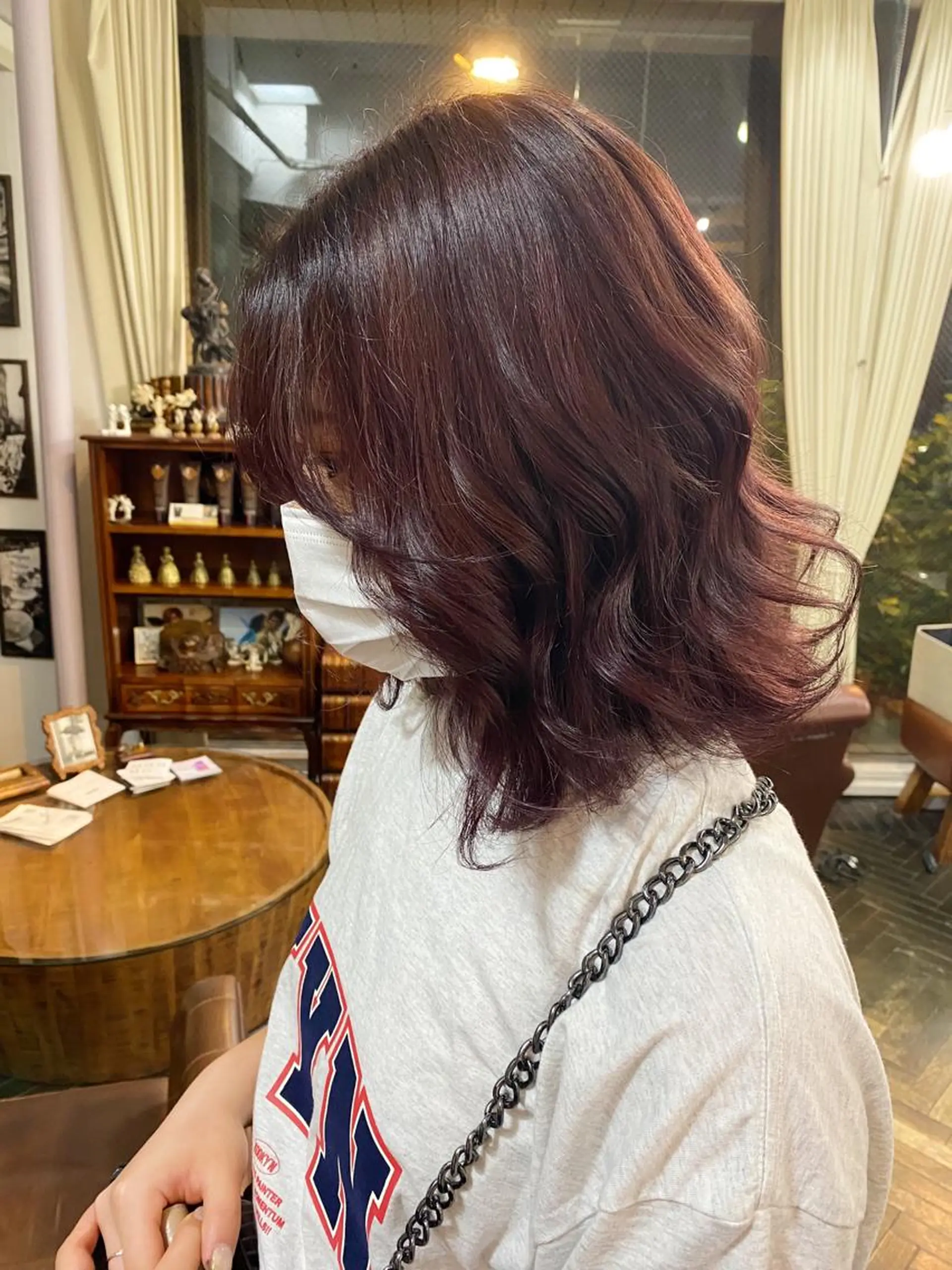 ミディアム カラー モモカ/ハイトーン /バレイヤージュのヘアスタイル