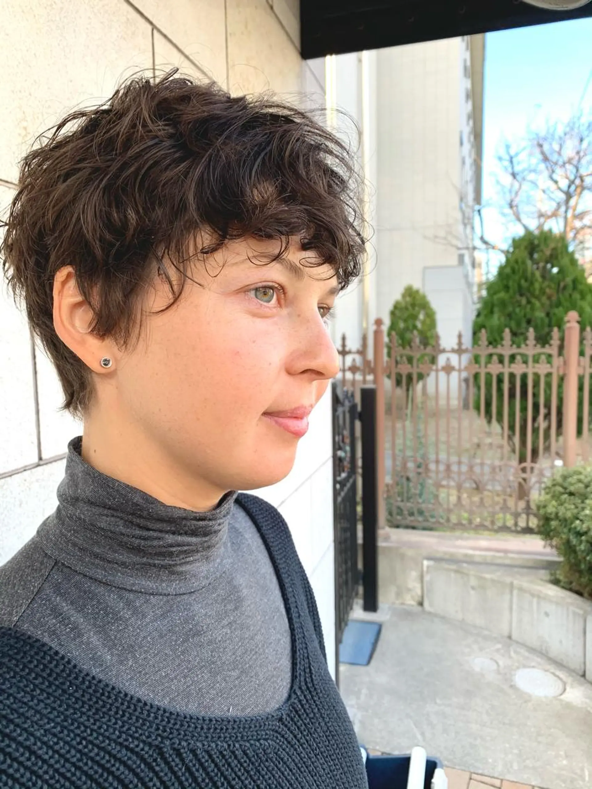 ショート カラー くせ毛 ショートヘア ヘアカラー トリートメント hiro【沿線で叶う 似合わせhair】のヘアスタイル