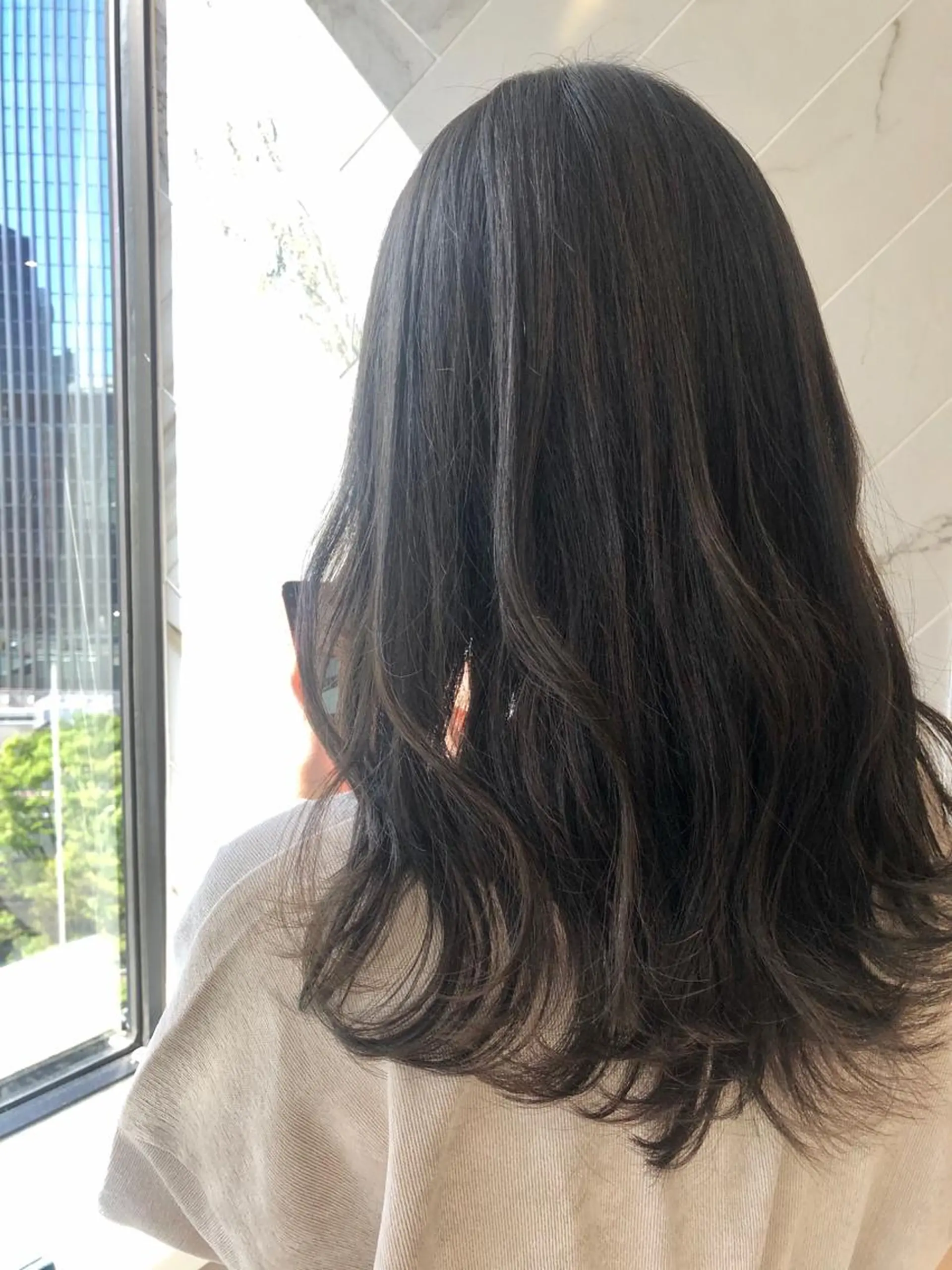 ロング カラー 藤田 歩美のヘアスタイル