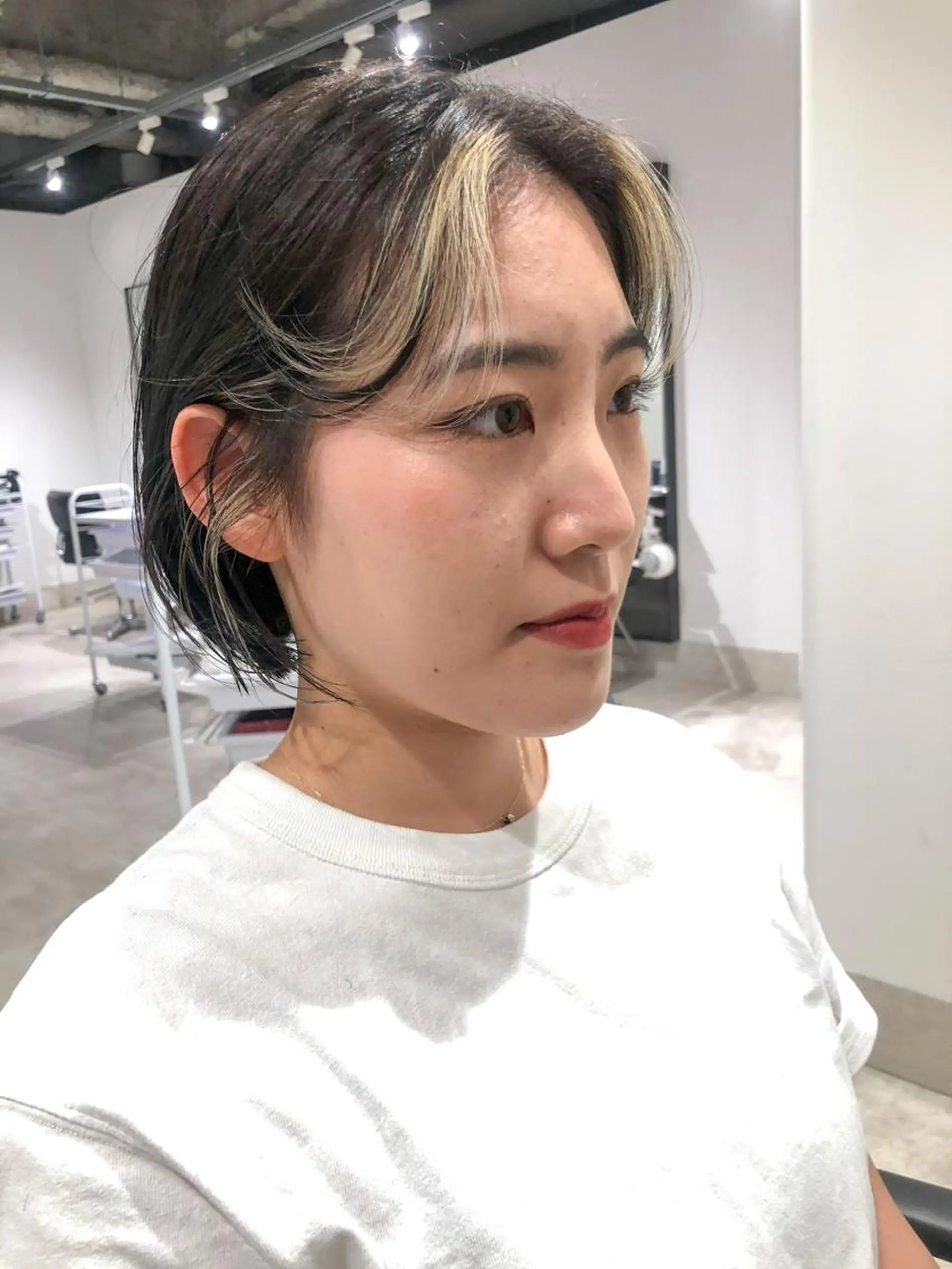 ミディアム カラー ハイライトカラー ハイライト カット ヘアカラー トリートメント センスをお届けします 大谷将生infpのヘアスタイル