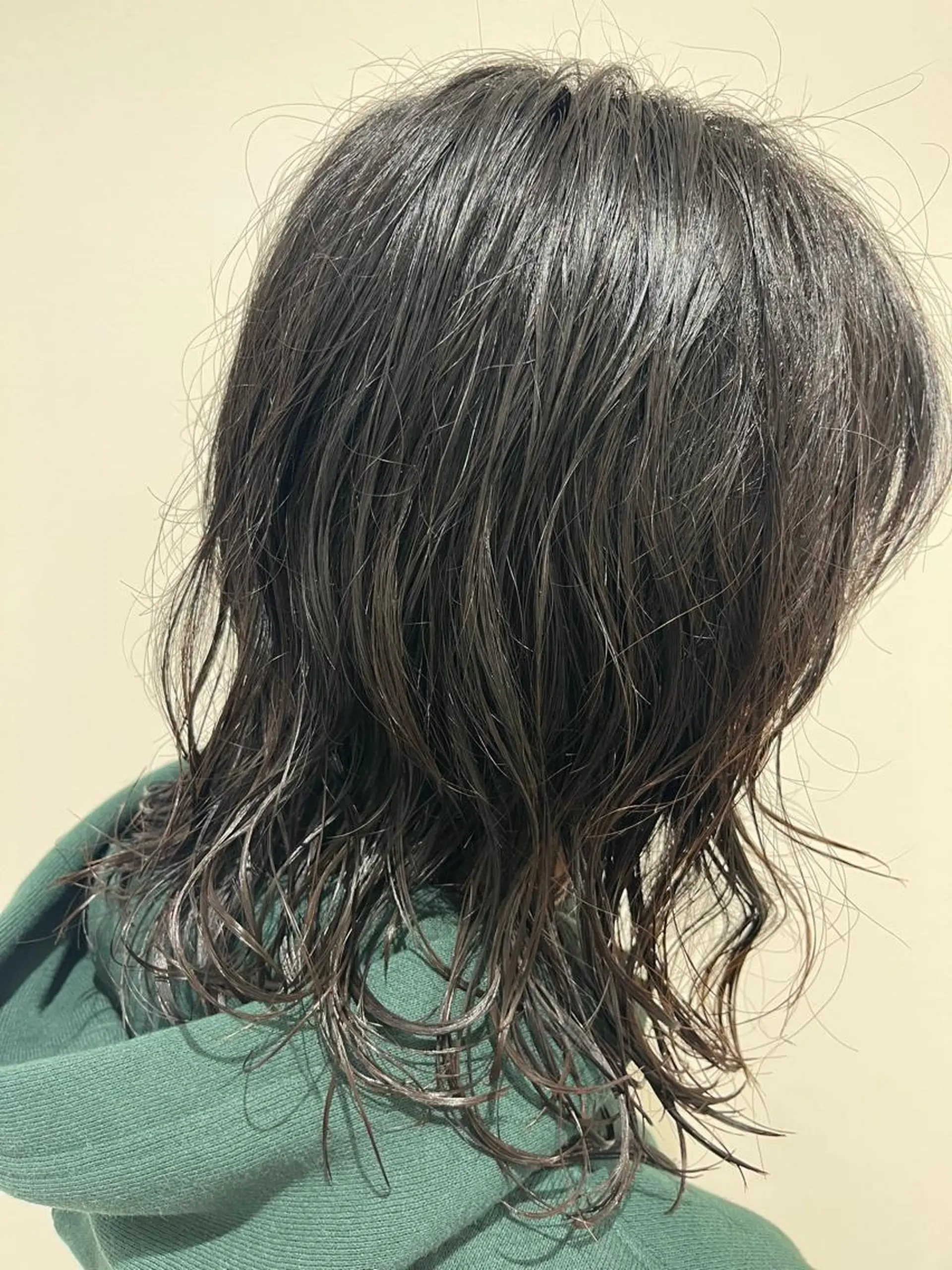 ミディアム パーマ ミディアムパーマ 🐺ウルフ× ハイトーン🐺MOEのヘアスタイル