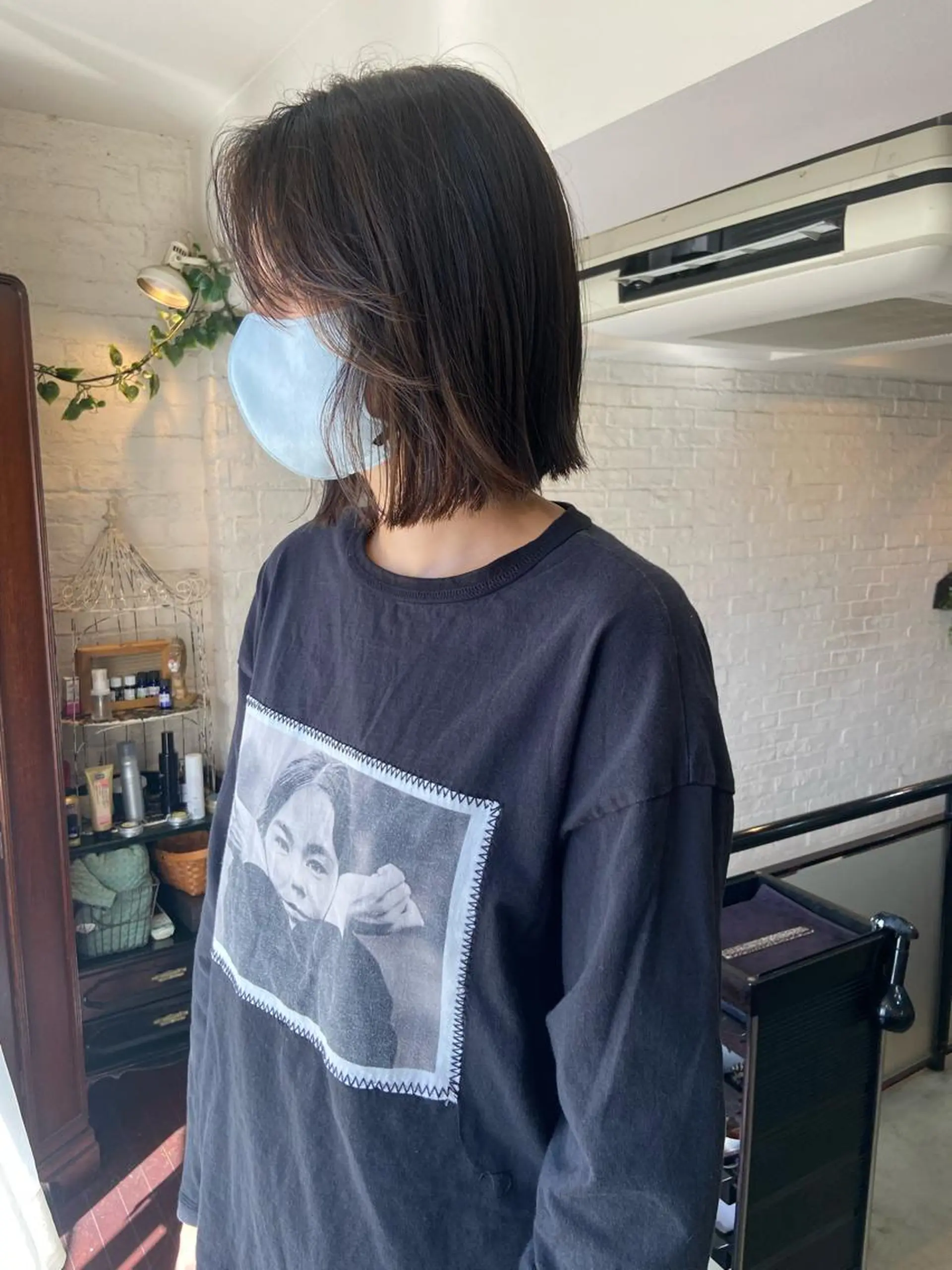 ショート ボブ ハイライト 吉川 愛美李のヘアスタイル