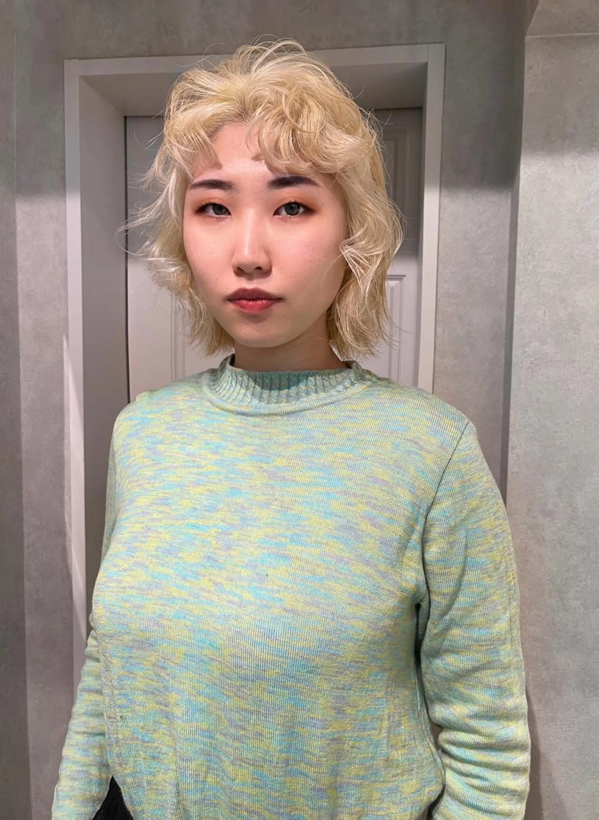 ショート カラー 抜きっぱなしブロンド ブロンド ヘアセット🎀パーマ Tsubasaのヘアスタイル