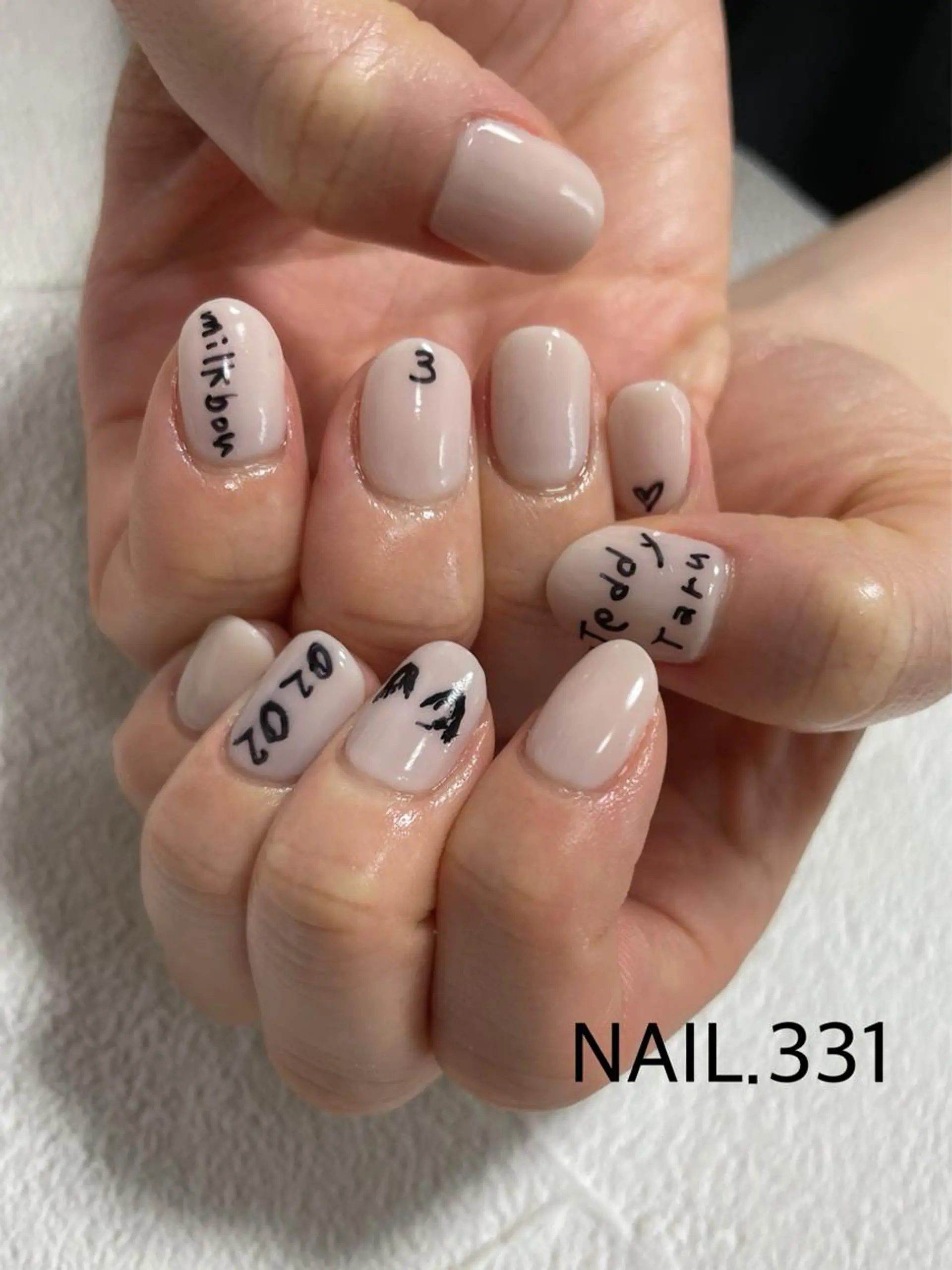 ネイル Nail 331のネイルデザイン