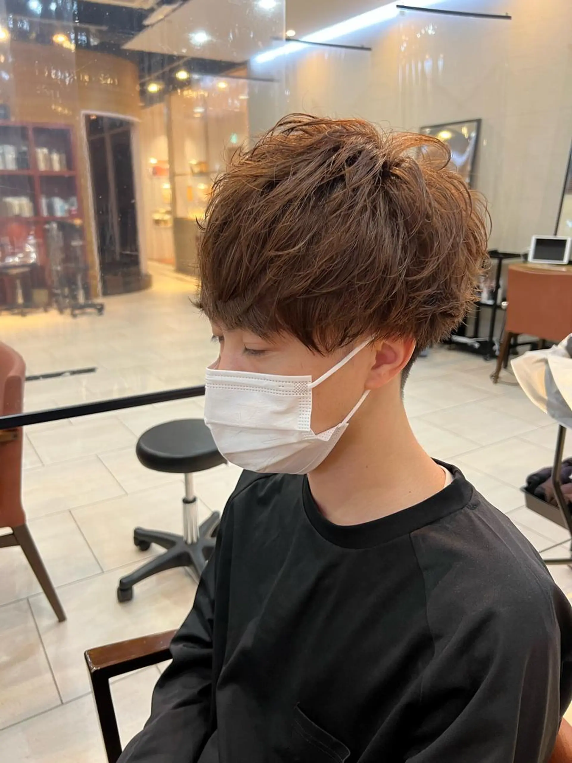 ショート カラー パーマ メンズ マッシュ メンズパーマ メンズカット曲がる 縮毛矯正佐々木タクマのヘアスタイル