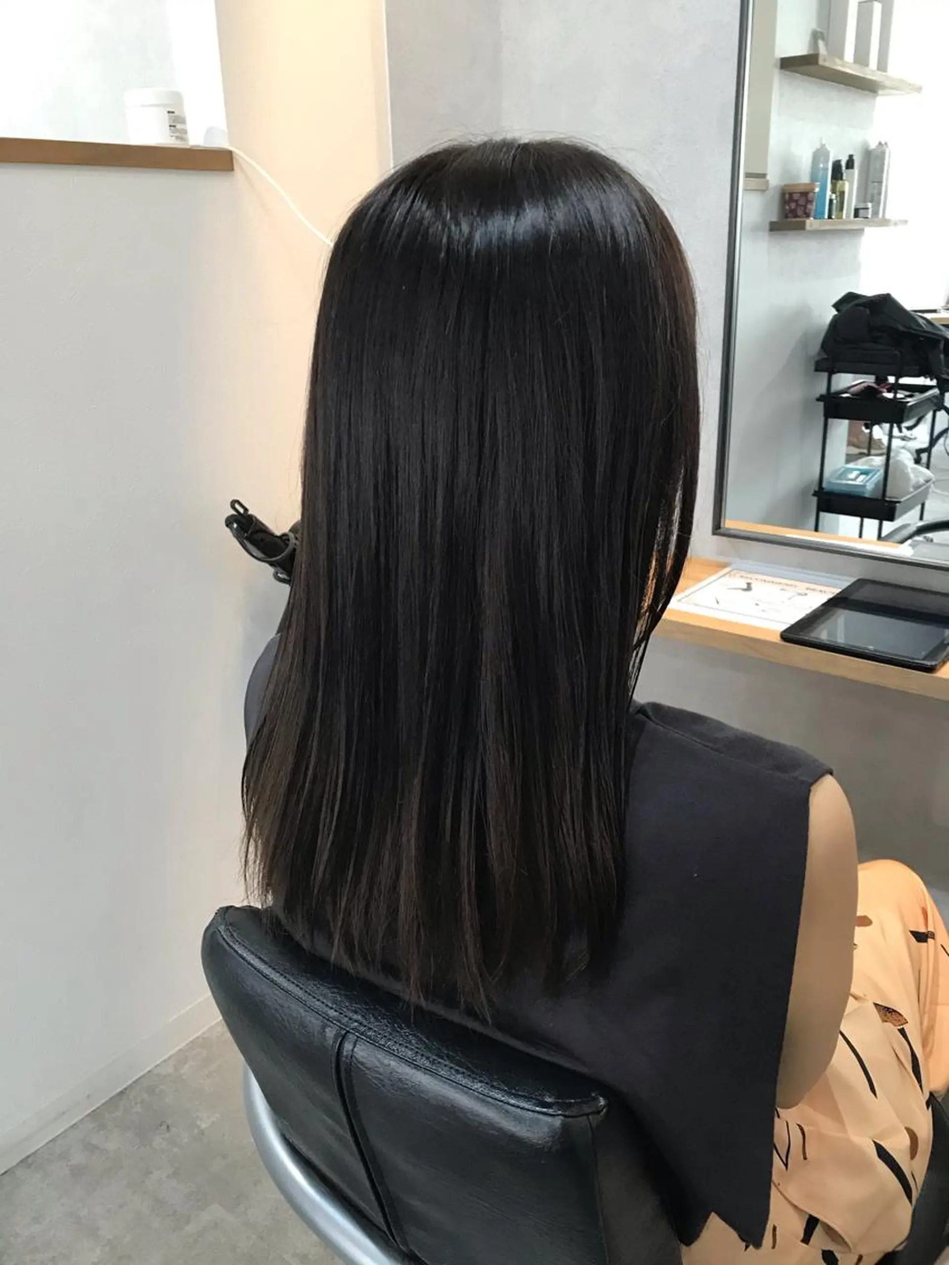 ミディアム カラー 黒髪 川崎 龍馬のヘアスタイル