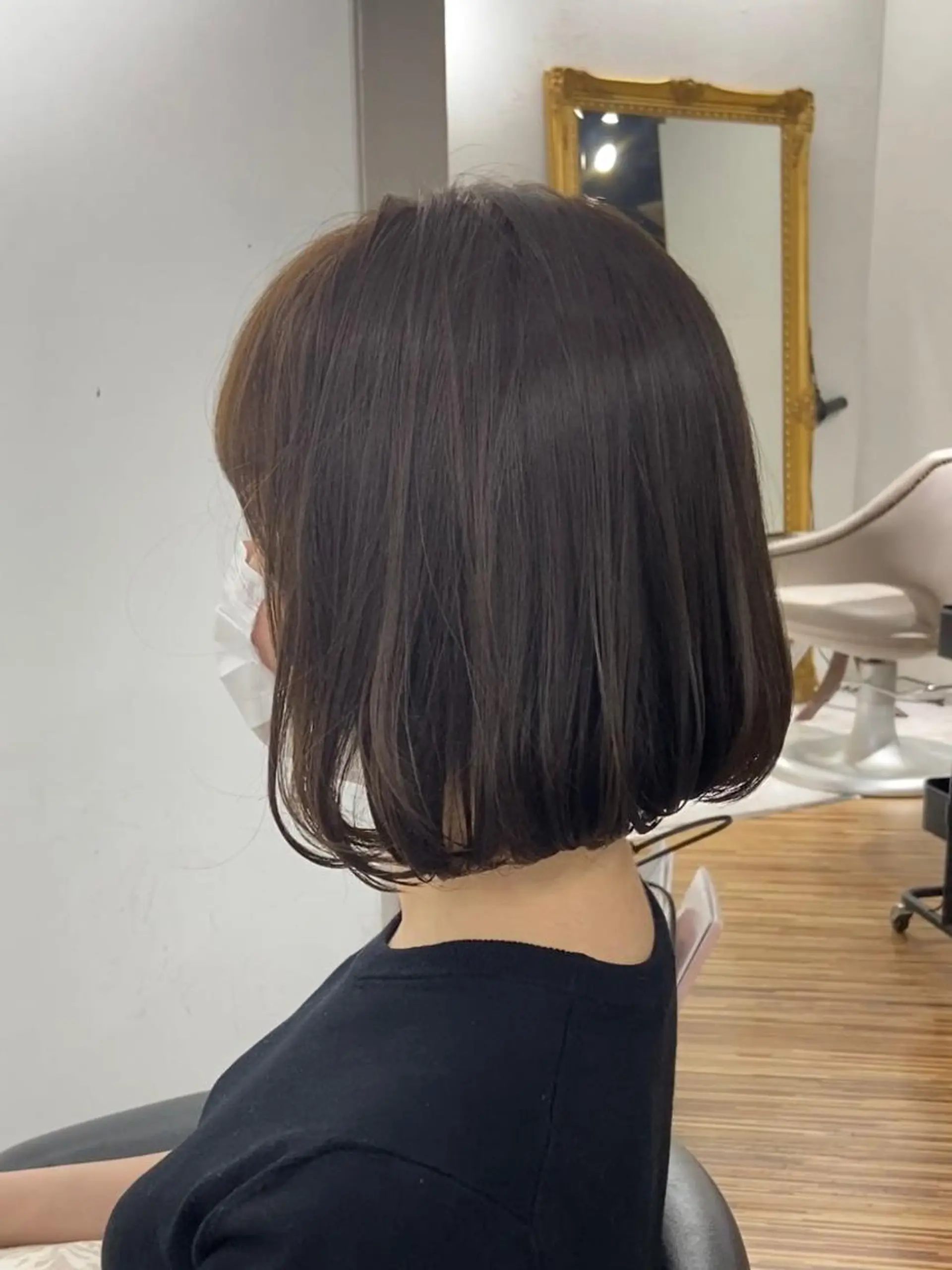 ショート カラー 前下がりボブ ベージュカラー ボブ カット 縮毛矯正 トリートメント 二児のパパで店長な 戸田健治のヘアスタイル