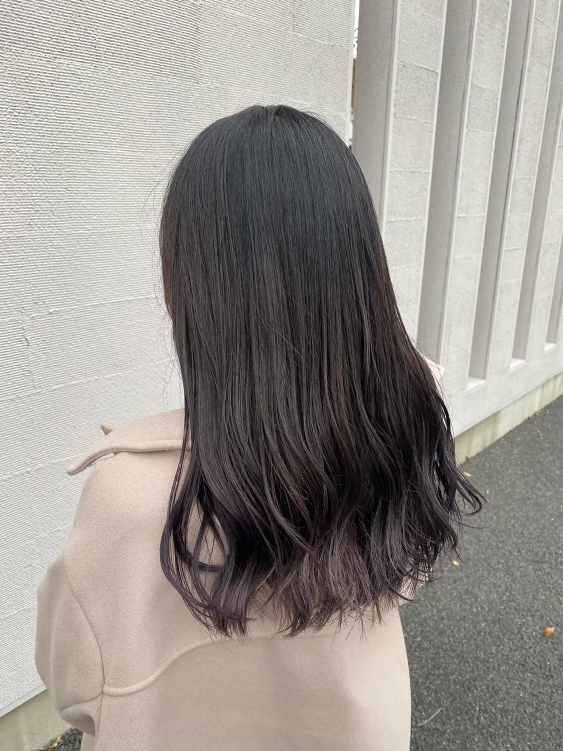 ロング カラー 中川 茜里のヘアスタイル