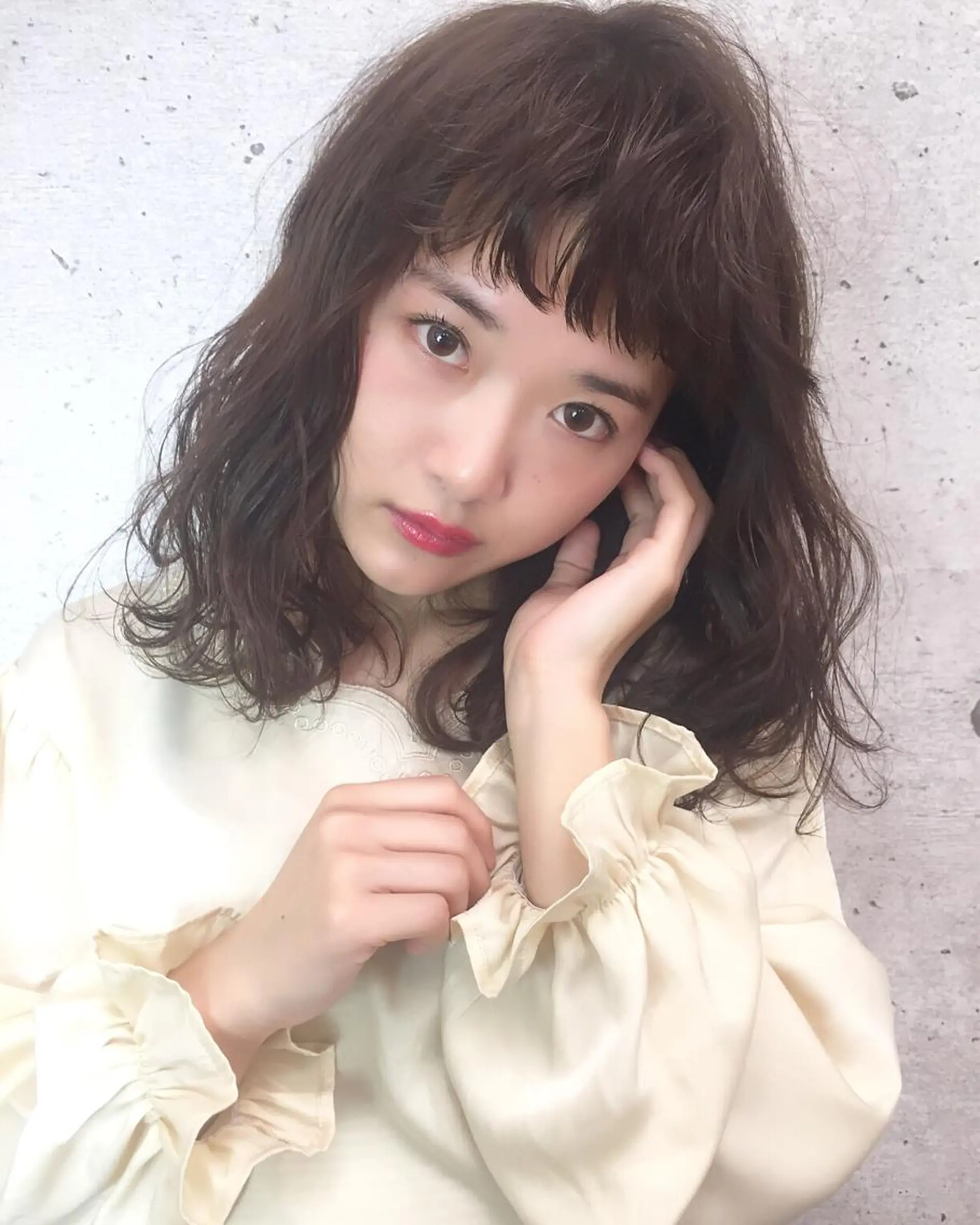 ミディアム ミディアムパーマ 齋藤 咲のヘアスタイル