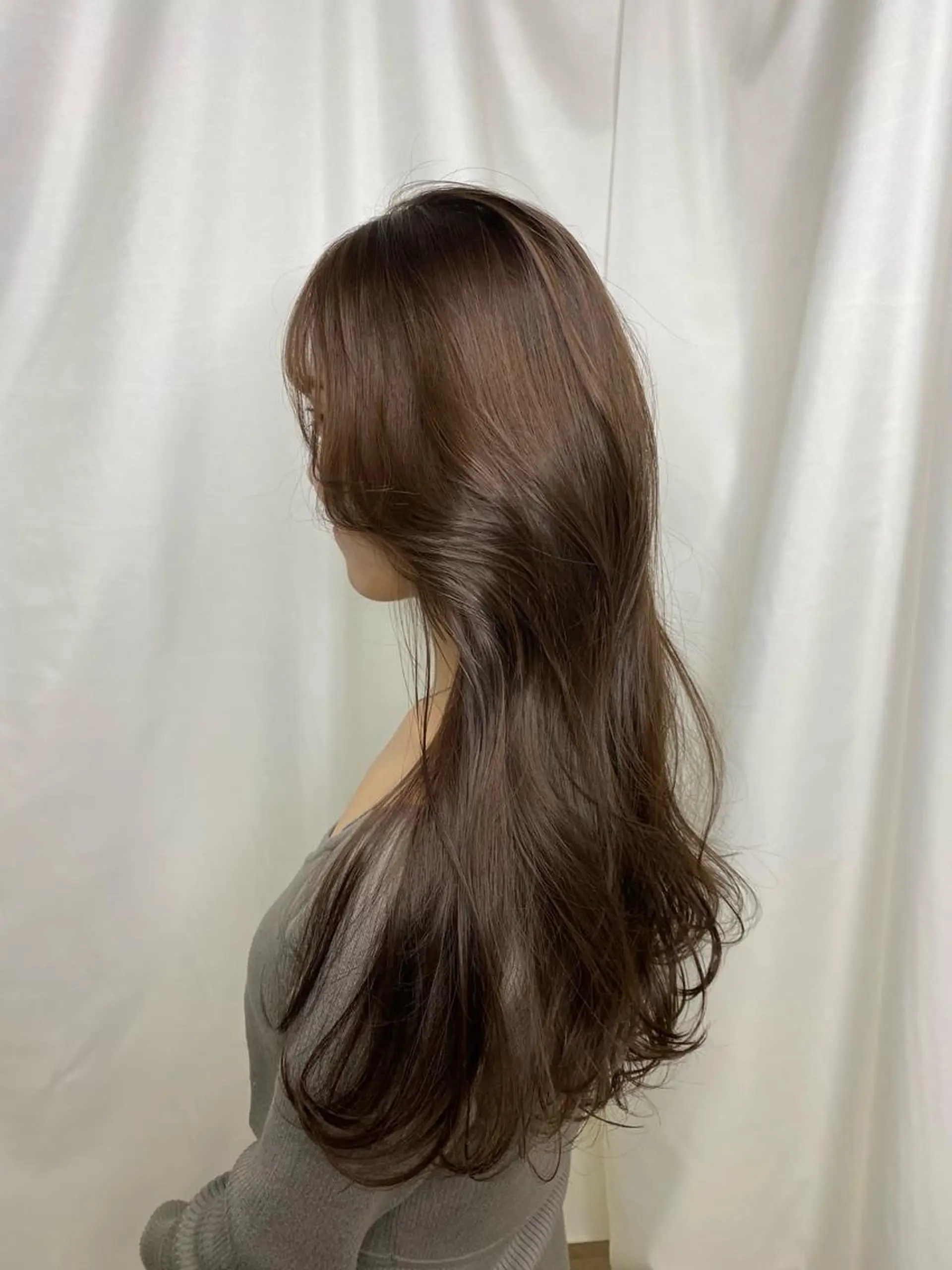 カラー ヘアカラー トリートメント 鵜澤 華乃音のヘアスタイル