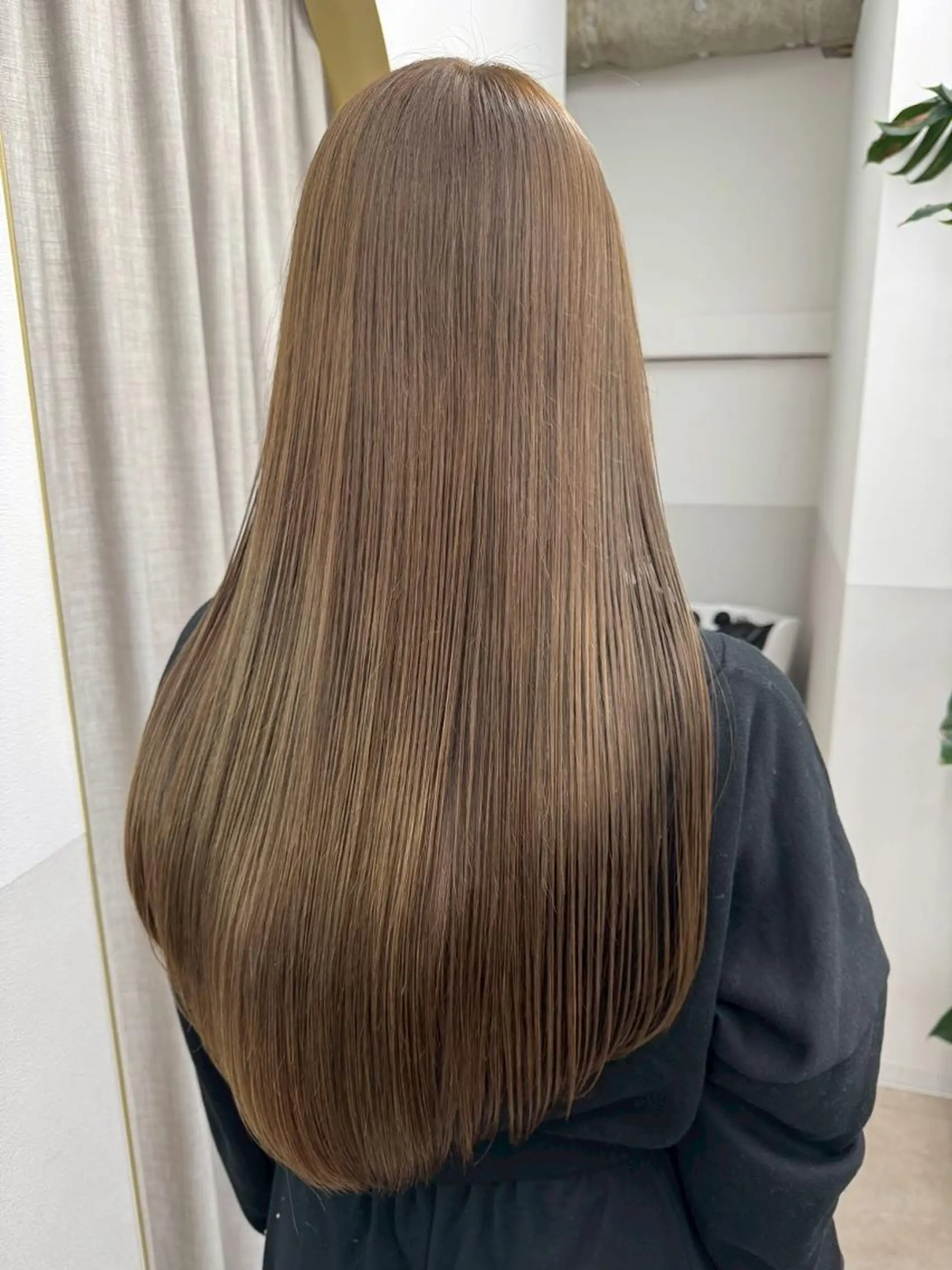 ロング カラー ショートボブ ベージュカラー ブリーチ ダブルカラー インナーカラー カット ヘアカラー トリートメント newi hauoli札幌駅前のヘアスタイル