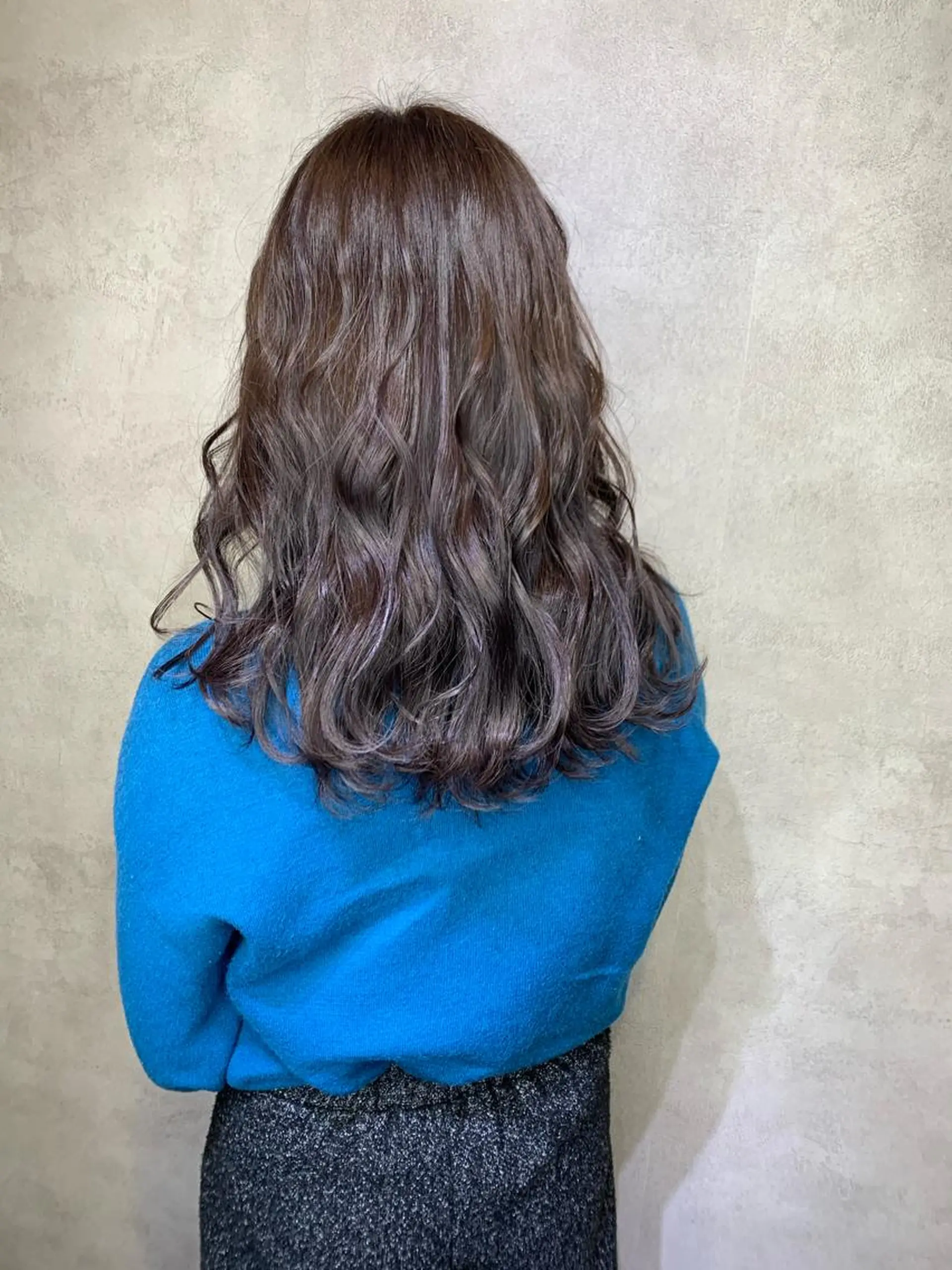 ミディアム カラー ブリーチ ハイライトカラー ブリーチなしカラー ハイライト ヘアカラー swan ユイカのヘアスタイル