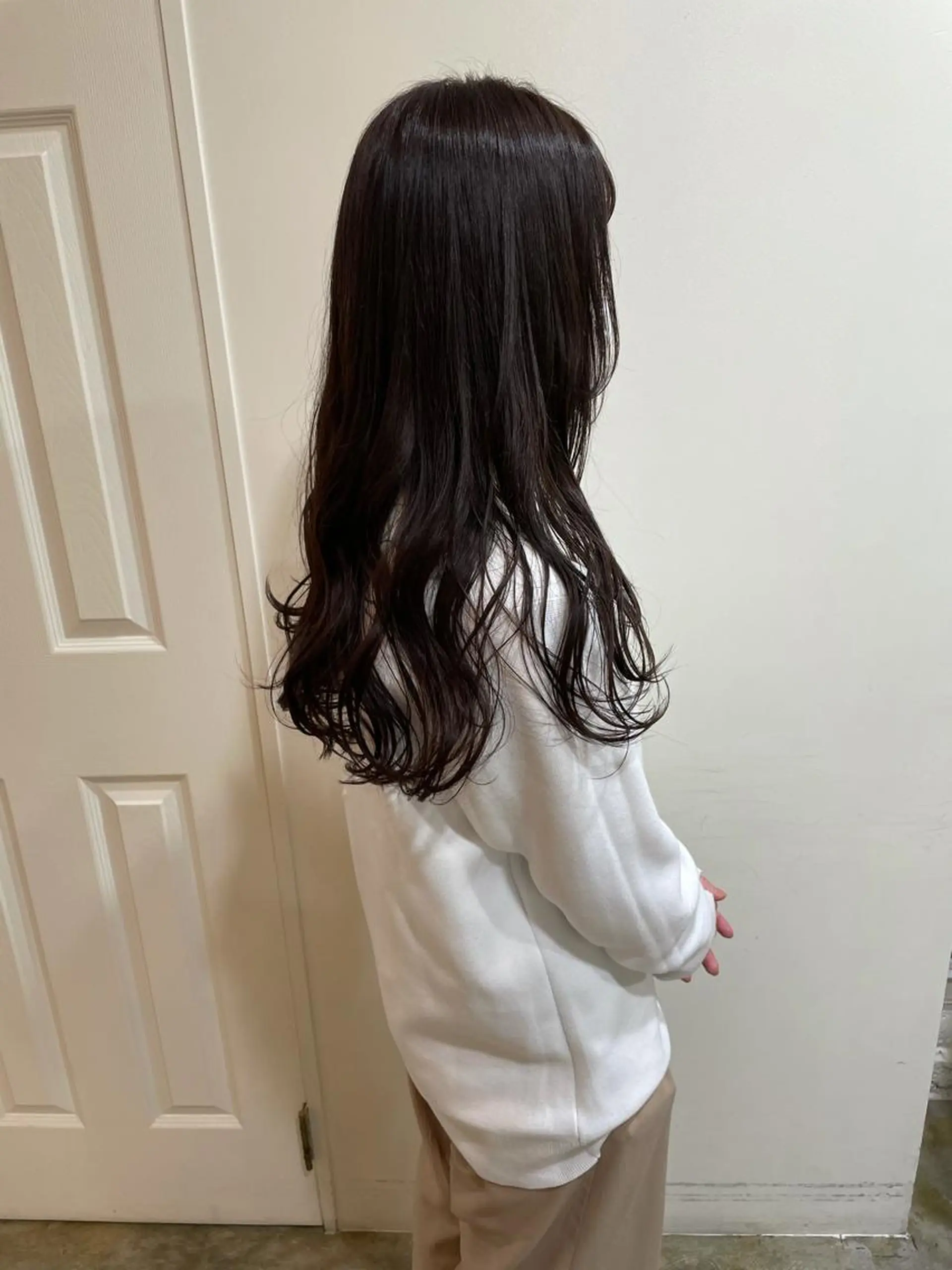 ロング カラー カット ヘアカラー トリートメント MIOベージュカラー 柔らかいカラーのヘアスタイル