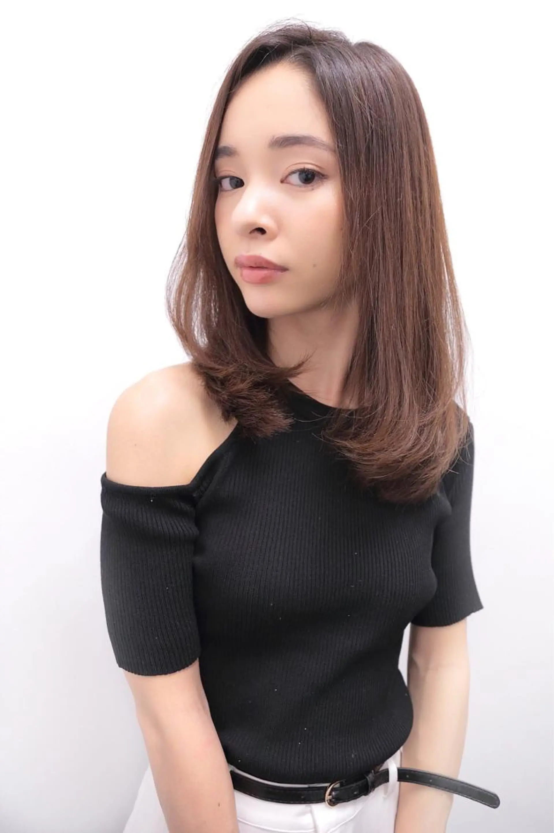 ミディアム カラー パーマ レイヤーカット ストレートパーマ ♥️ボブ韓国風ヘア ♥️久保田夢美のヘアスタイル