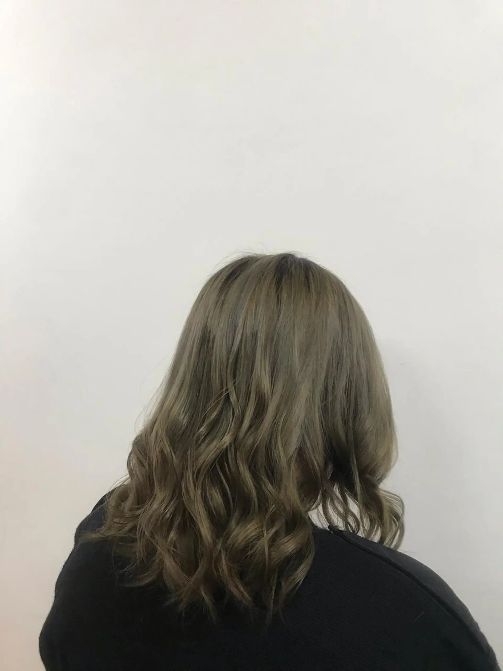 セミロング カラー 🎀きつない みゆ🎀のヘアスタイル