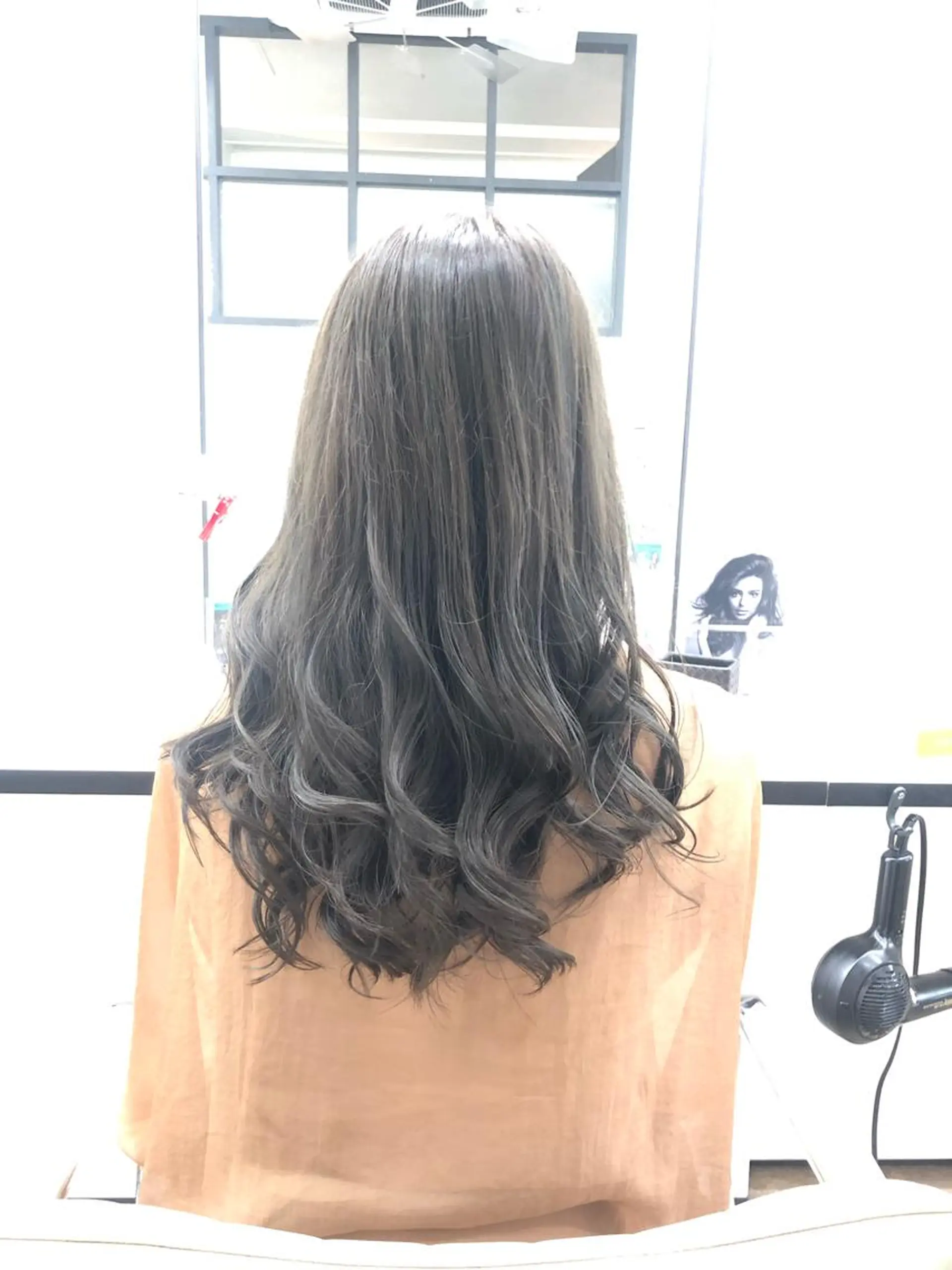 ロング カラー Baum Hairのヘアスタイル